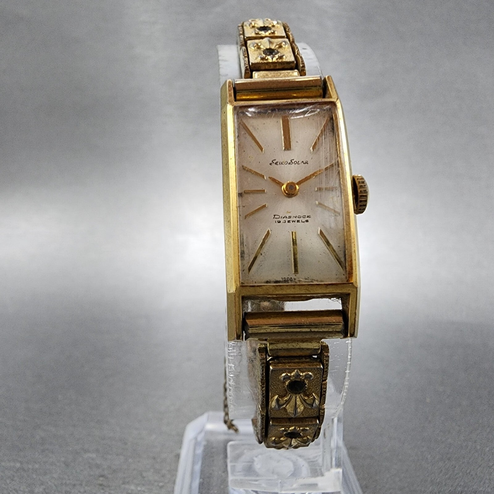 Seiko Solar Tank Watch Women 15mm White Dial Gold Tone Manual Wind 608 Runs5