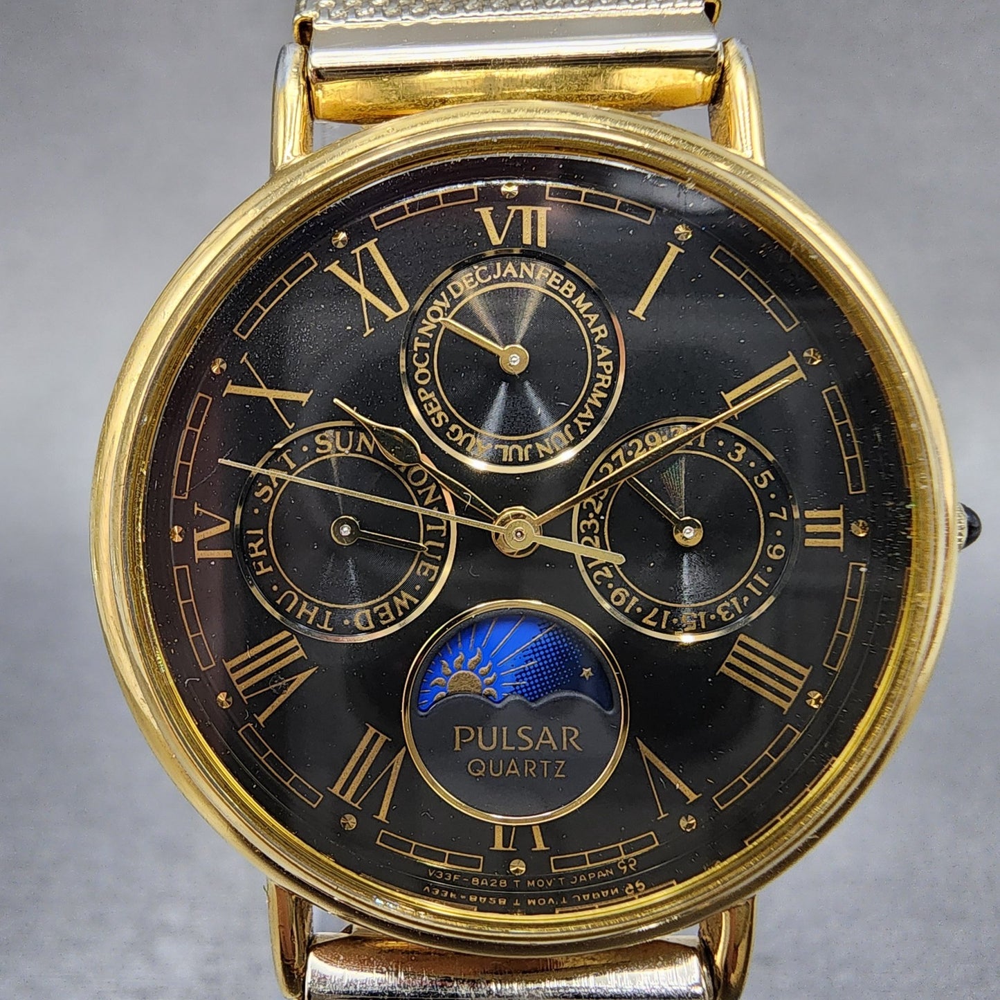Pulsar Sun Moon Watch Men 32mm Black Dial Gold Tone Daydate Month New Battery1