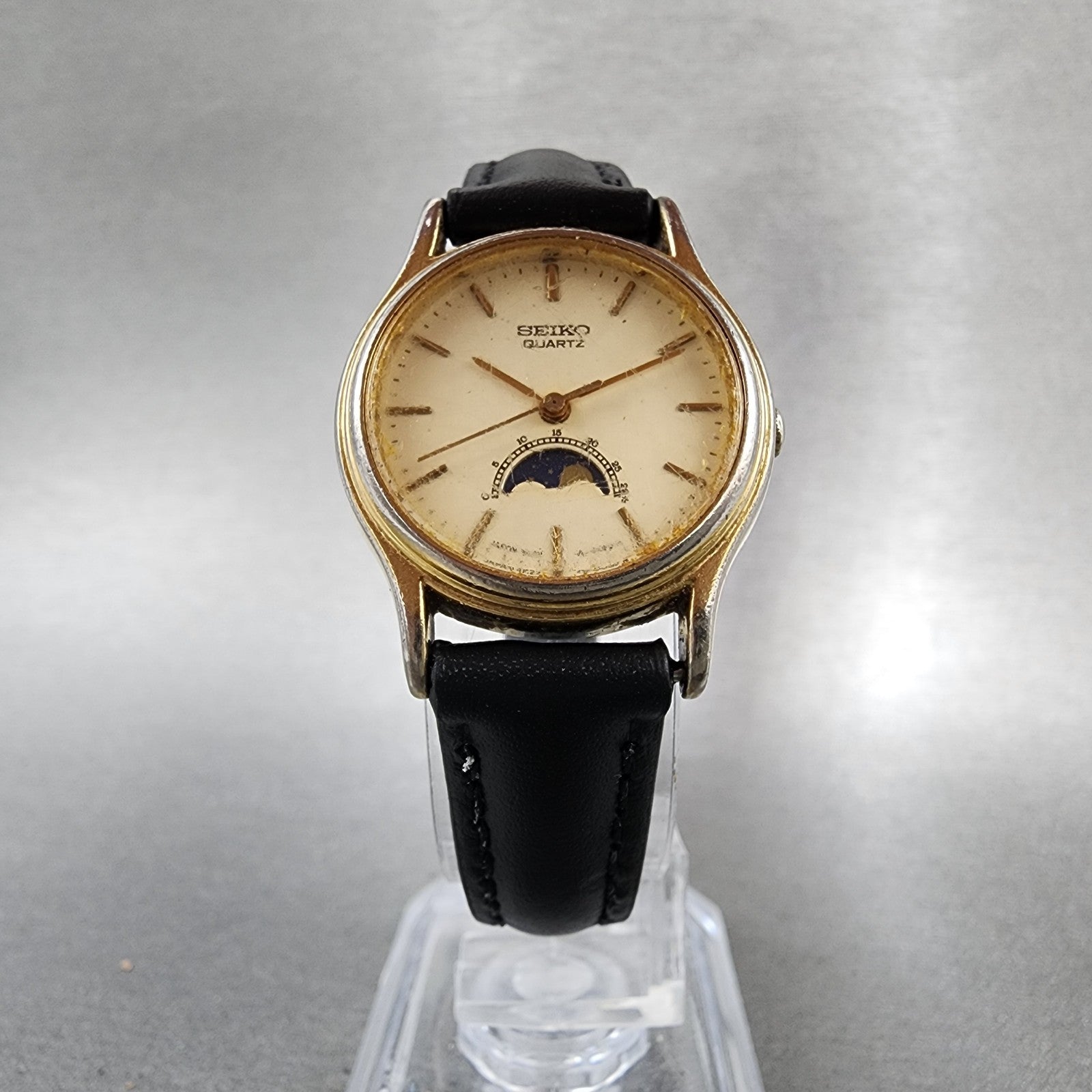 Seiko Moonphase Watch Women 25mm Champagne Dial Gold Tone 4K220040 New Battery5