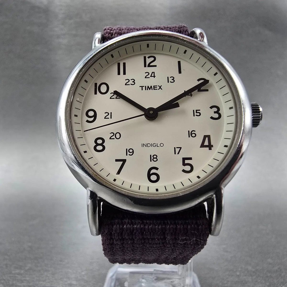 Timex Weekender Watch Men 38mm White Dial Silver Round New Batt T2N652 Purple L5