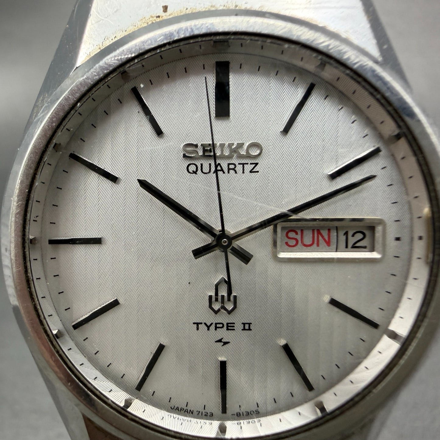 Seiko Type II Watch Men 35mm Silver Dial Silver Tone Daydate 7123-8100 New Batt31