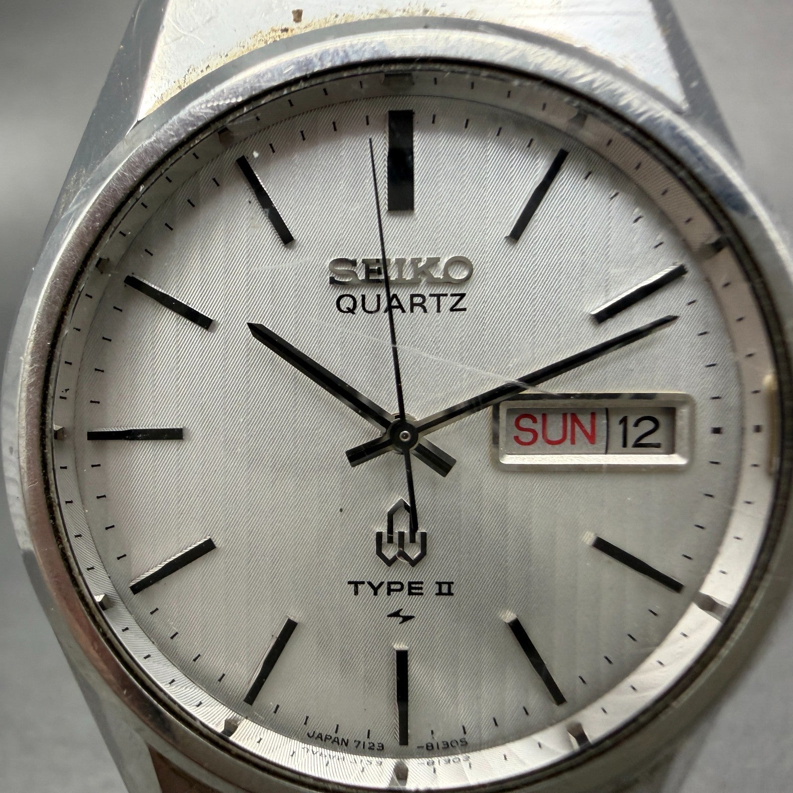 Seiko Type II Watch Men 35mm Silver Dial Silver Tone Daydate 7123-8100 New Batt31