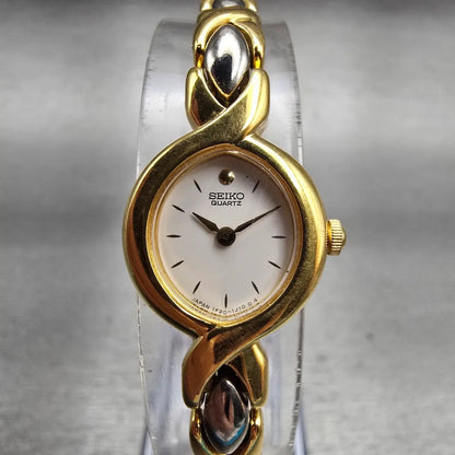 Seiko Watch Women 16mm White Dial Two Tone Oval 1F20-5H79 New Battery Vintage0