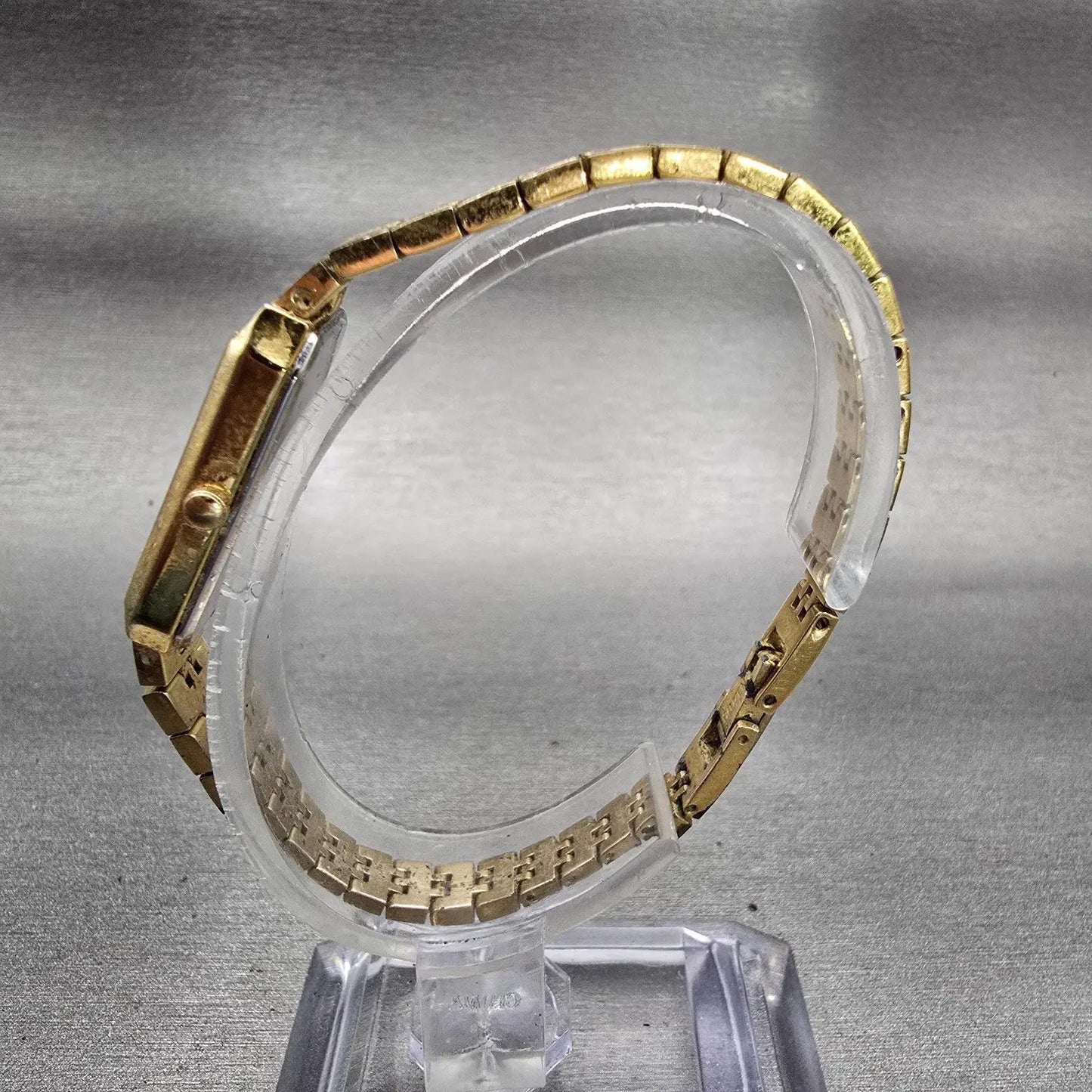 Citizen CQ Watch Women 13nn Champagne Dial Gold Tone 5421-S18523 New Battery VTG6
