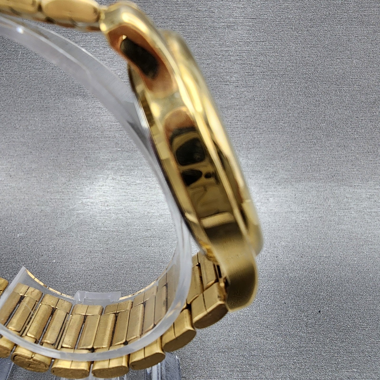 Seiko Pulsar Chronograph Watch Men 39mm Gold Dial Gold Tone Alarm Date New Batt3