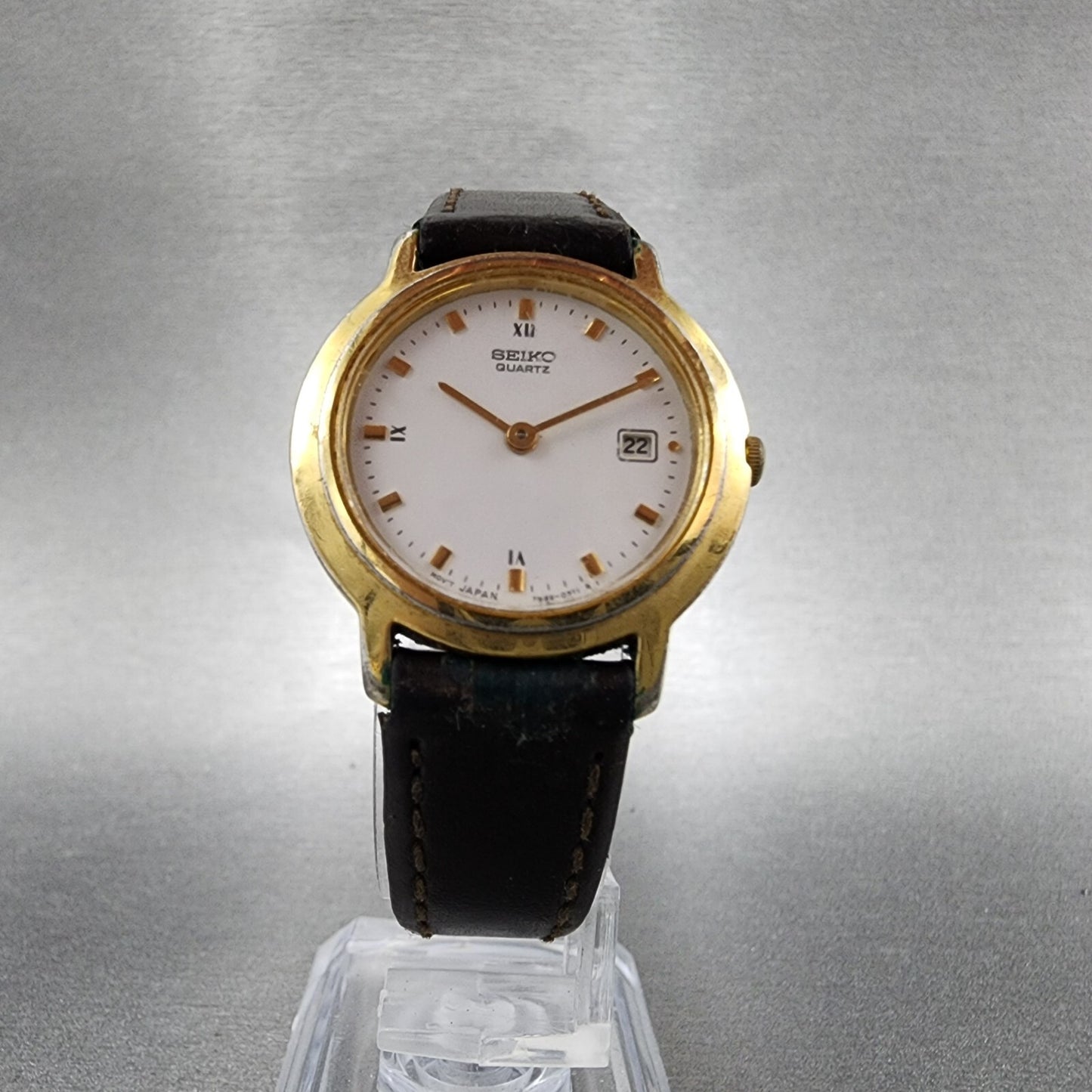VTG Seiko Watch Women 27mm White Dial Gold Tone Date Round 7N89-0201 New Battery