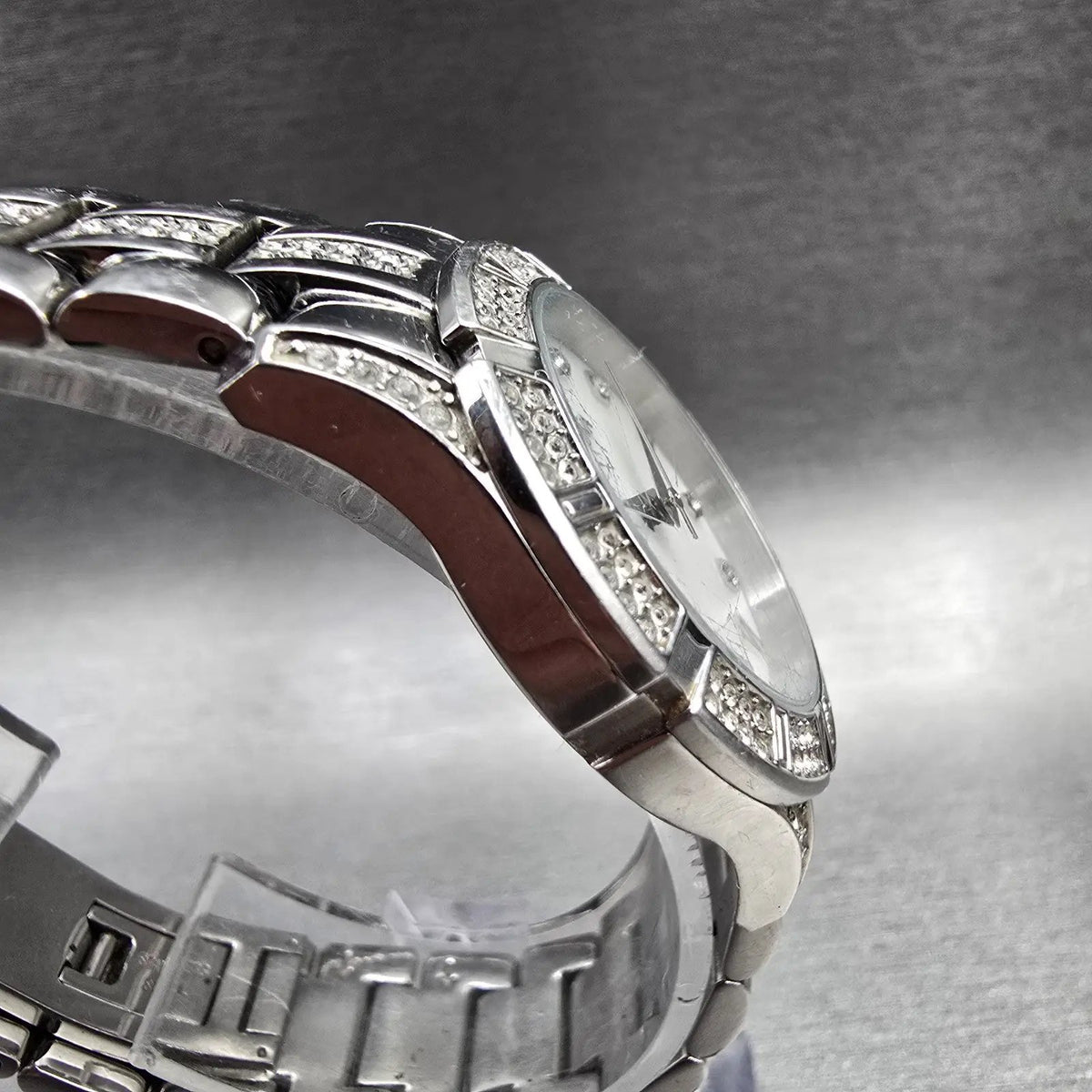 Bulova Watch Women 30mm MOP Dial Silver Tone Crystals Round 96L116 New Battery3