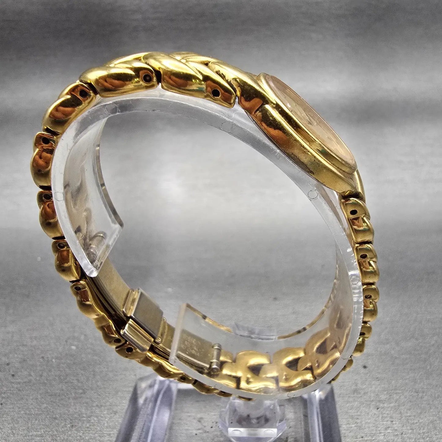 Seiko Watch Women 18mm Champagne Dial Gold Tone Oval 1N00-0BL0 New Battery VTG8