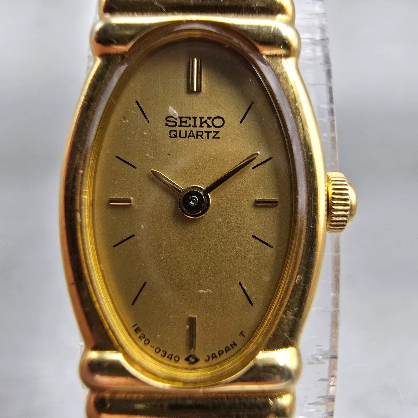 Seiko Watch Women 12mm Gold Dial Gold Tone Oval 1E20-5179 New Battery Vintage1