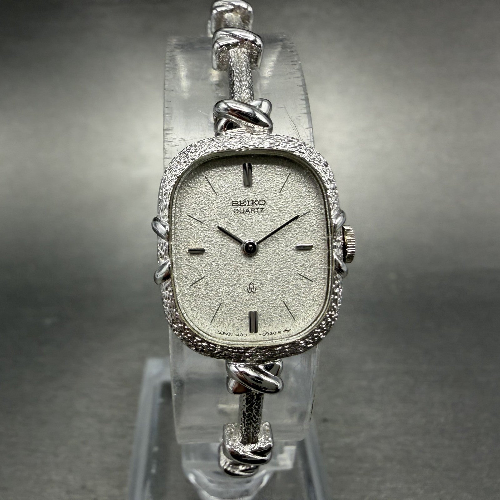 Seiko Watch Women 16mm Silver Dial Silver Tone Rectangle 1400-5560 New Battery0