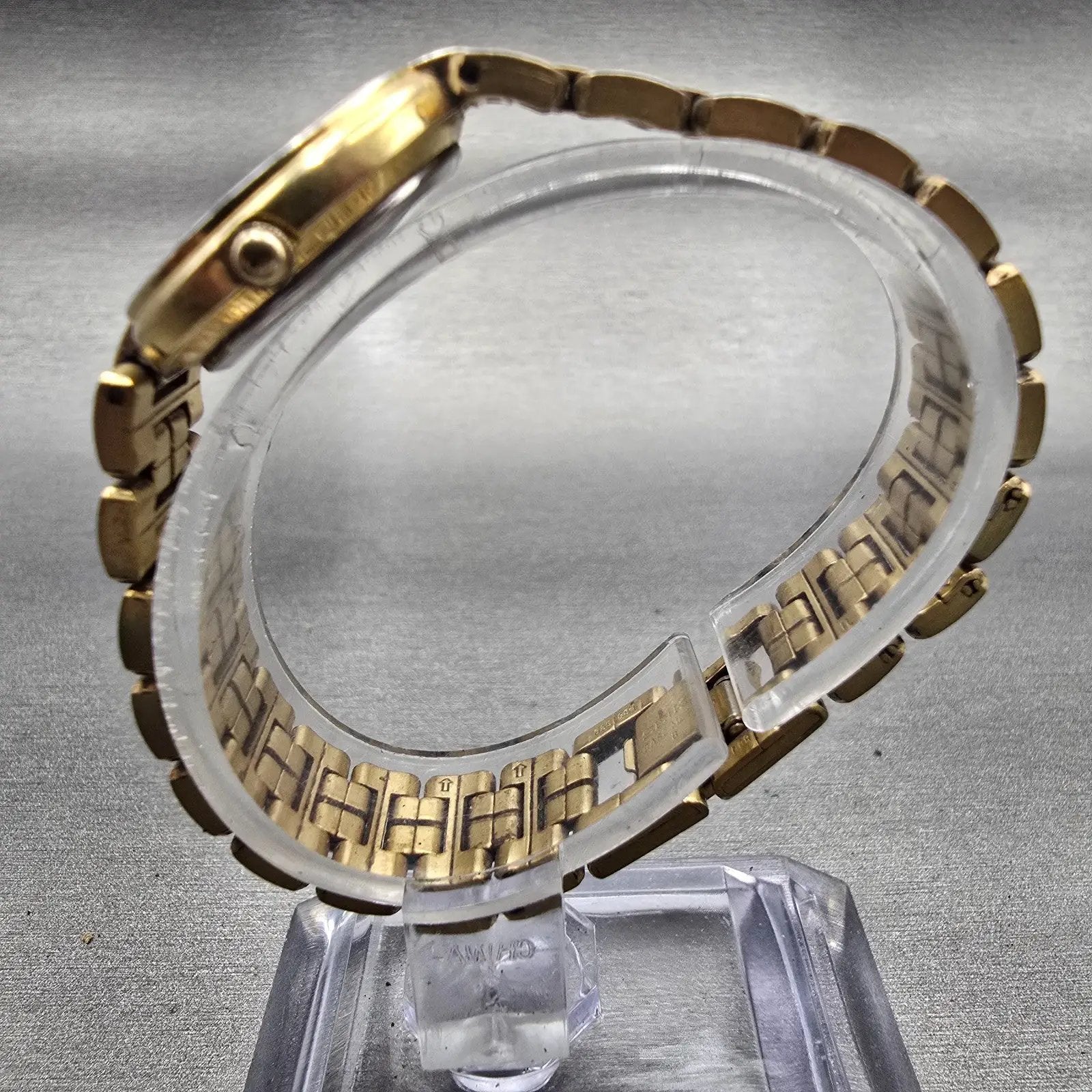Seiko Watch Women 22mm Gold Dial Gold Tone Round 1N01-0A30 New Battery Vintage6