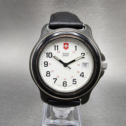 Victorinox Swiss Army Watch Men 39mm White Dial Black Tone Round New Battery A120
