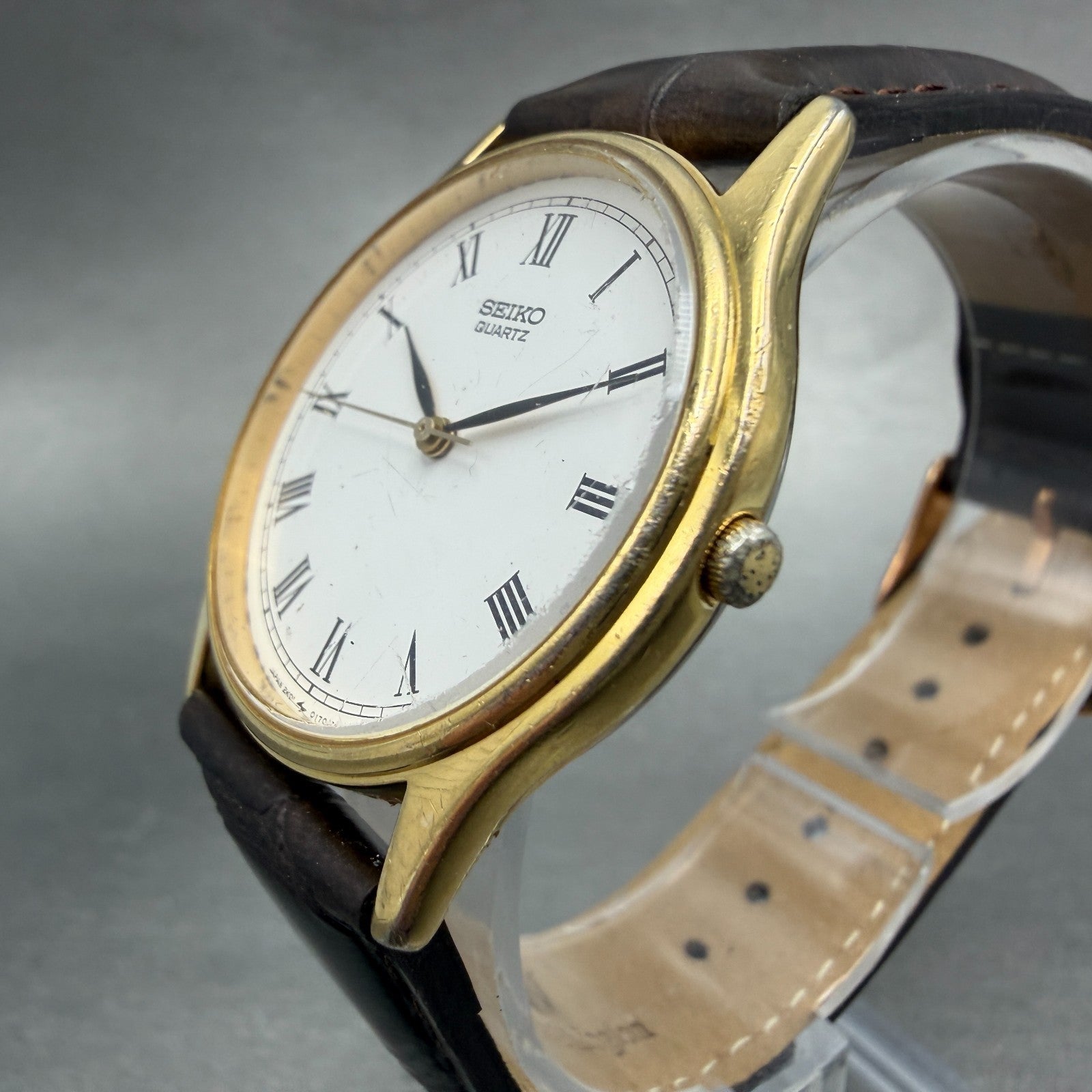 Seiko Watch Unisex 32mm White Dial Gold Tone Round 2K01-0090 New Battery Vintage2