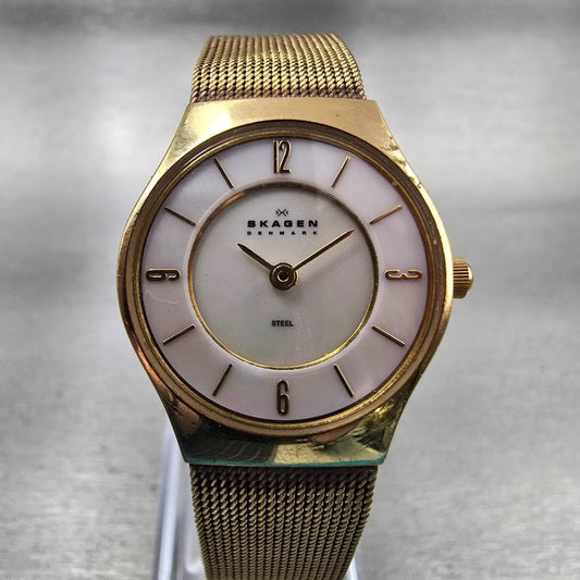Skagen Denmark Watch Women 24mm MOP Dial Gold Tone Round 233XSGG New Battery0