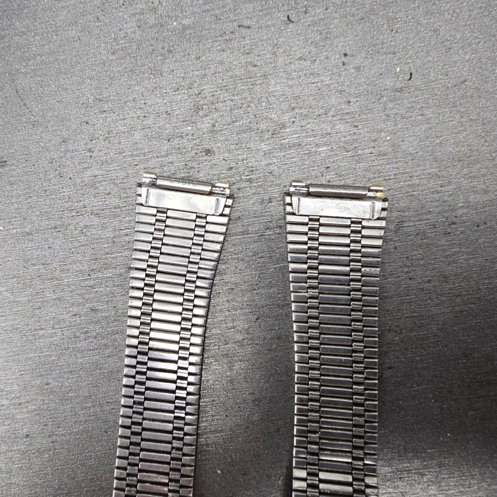 Seiko Bracelet 18mm Stainless Steel Gold Tone Tri Folding Clasp VTG Japan G10167