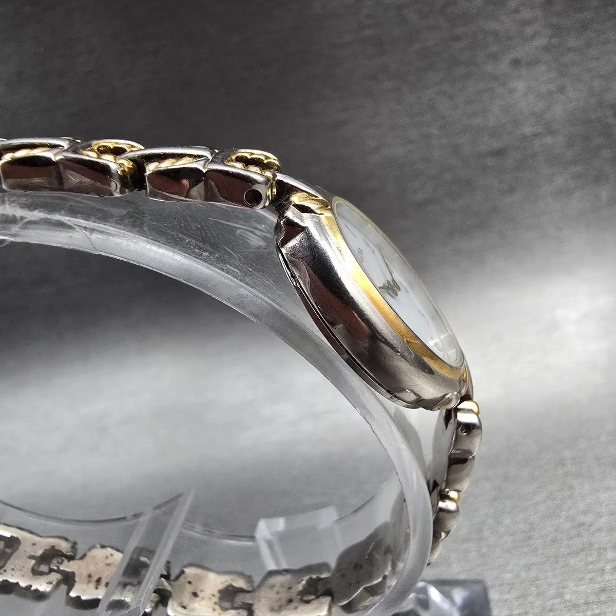 Bulova Watch Women 17mm White Dial Two Tone Oval 98L66 New Battery JP3243