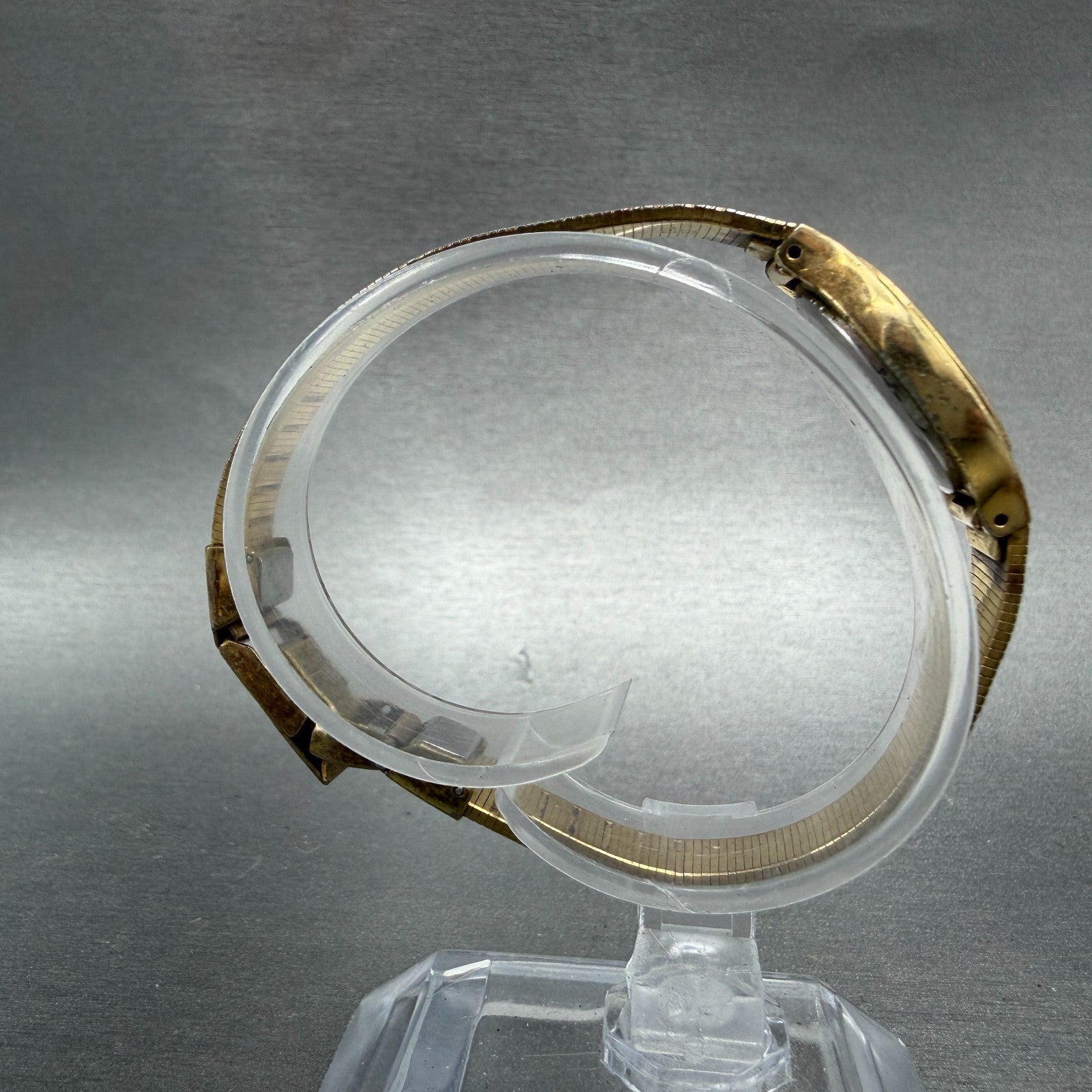 Seiko Watch Women 20mm Champagne Dial Gold Tone Oval 2320-5350 New Battery VTG8