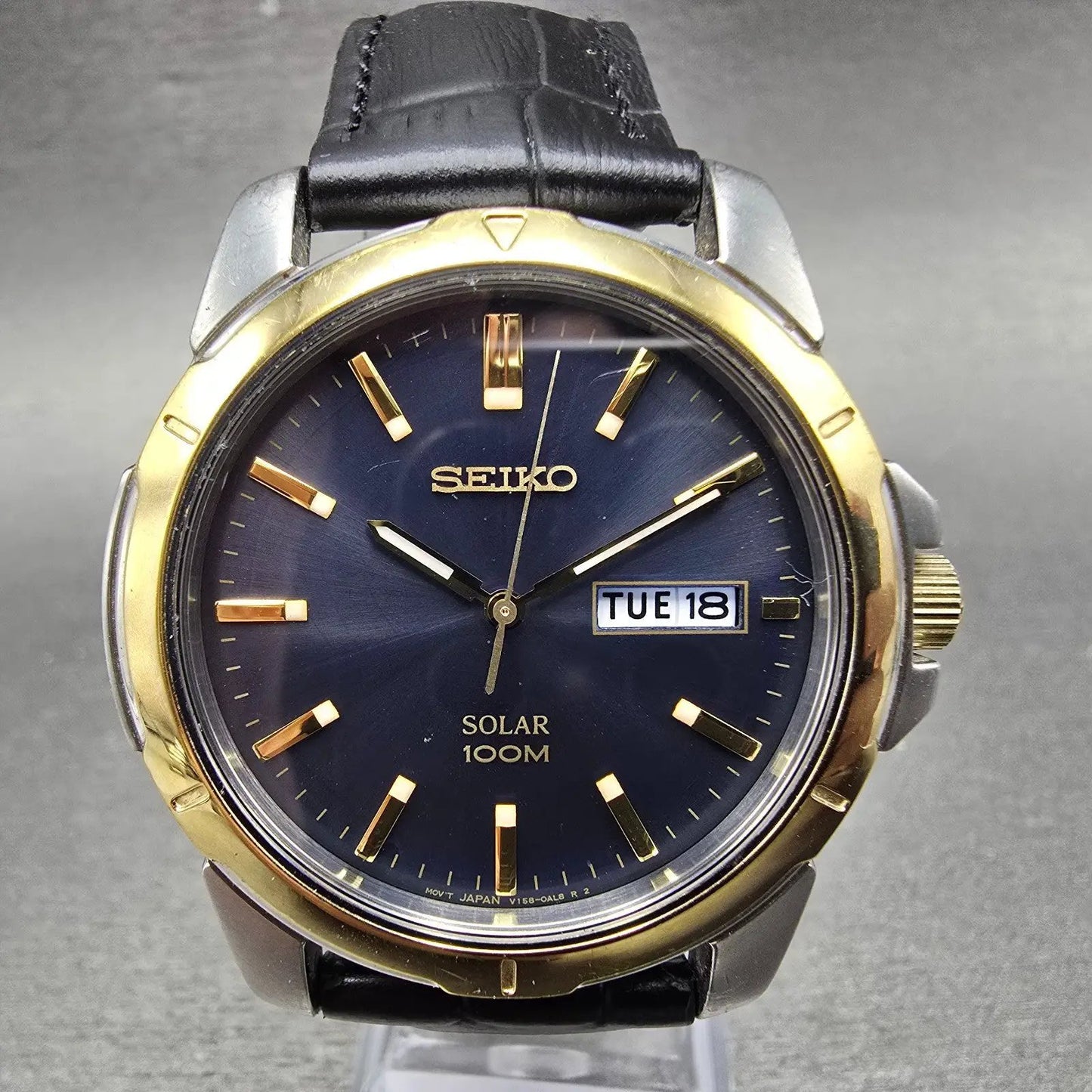 Seiko Solar Watch Men 39mm Blue Dial Two Tone Daydate Round V158-0AD0 Runs0