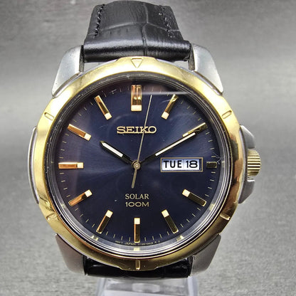 Seiko Solar Watch Men 39mm Blue Dial Two Tone Daydate Round V158-0AD0 Runs0