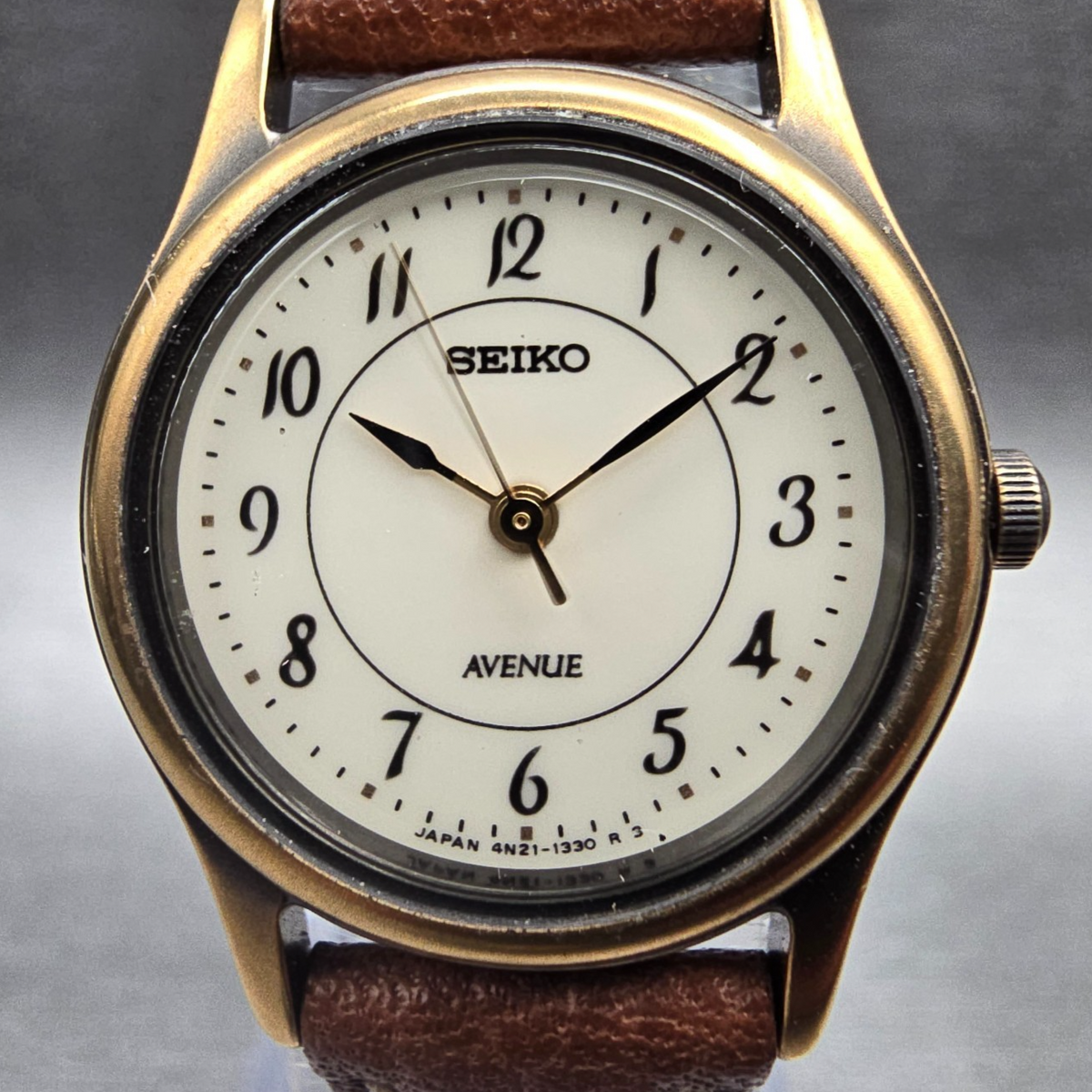 Seiko Avenue Watch Women 23mm Ivory Dial Gold Tone Round 4N21-0680 New Battery1