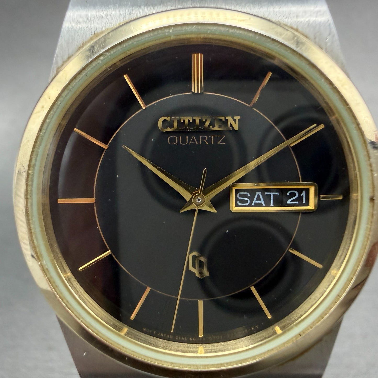 Citizen CQ Watch Men 34mm Black Dial Two Tone Daydate 6101-T15588 New Battery1