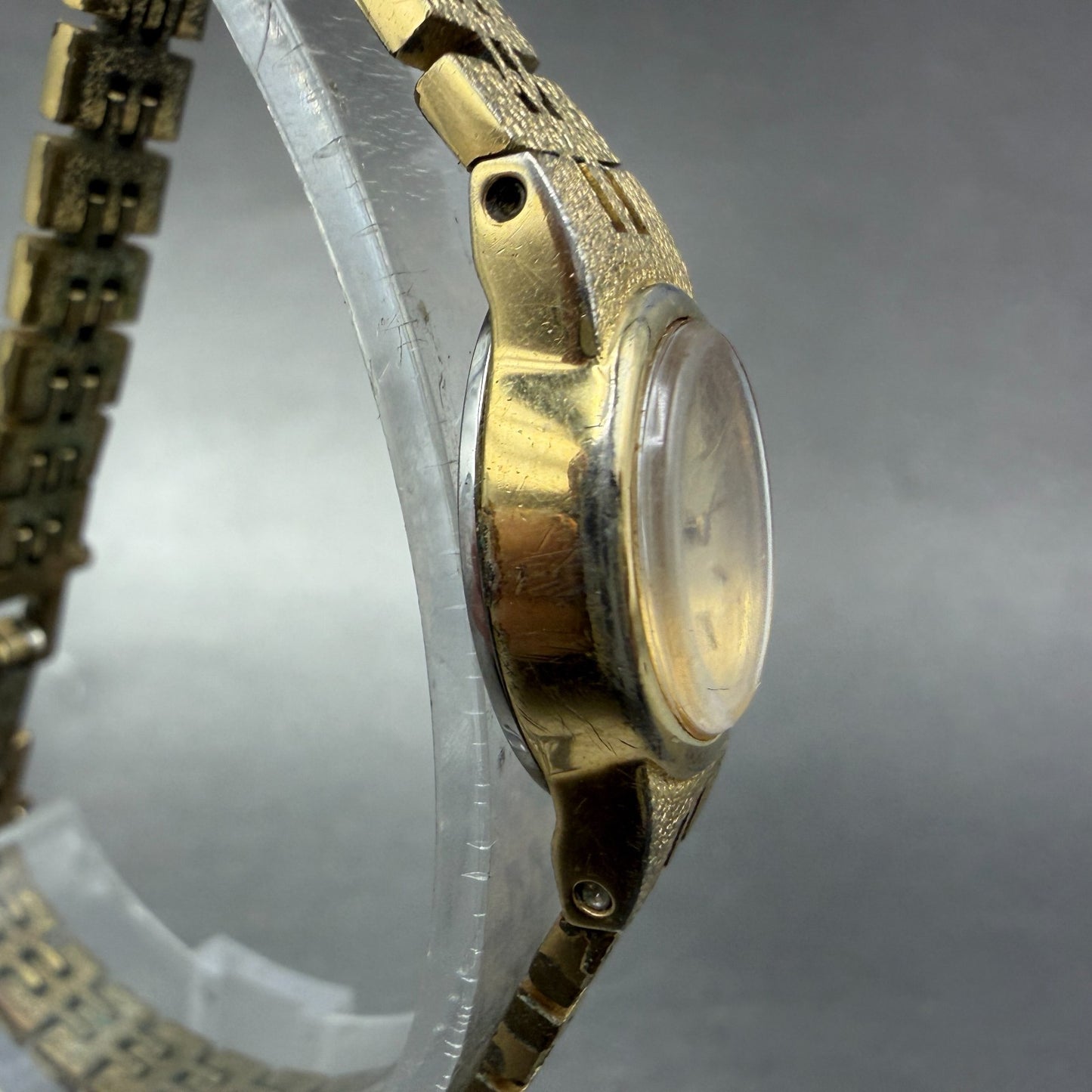 Seiko Watch Women 16mm Champagne Dial Gold Tone Round 5420-0039 New Battery HG63