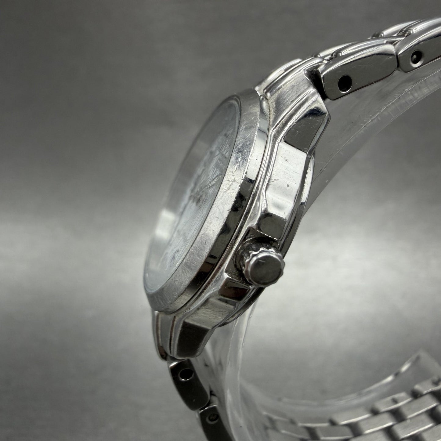 Citizen EcoDrive Watch Women 25mm White Dial Silver Tone Date E011S06489 Runs2