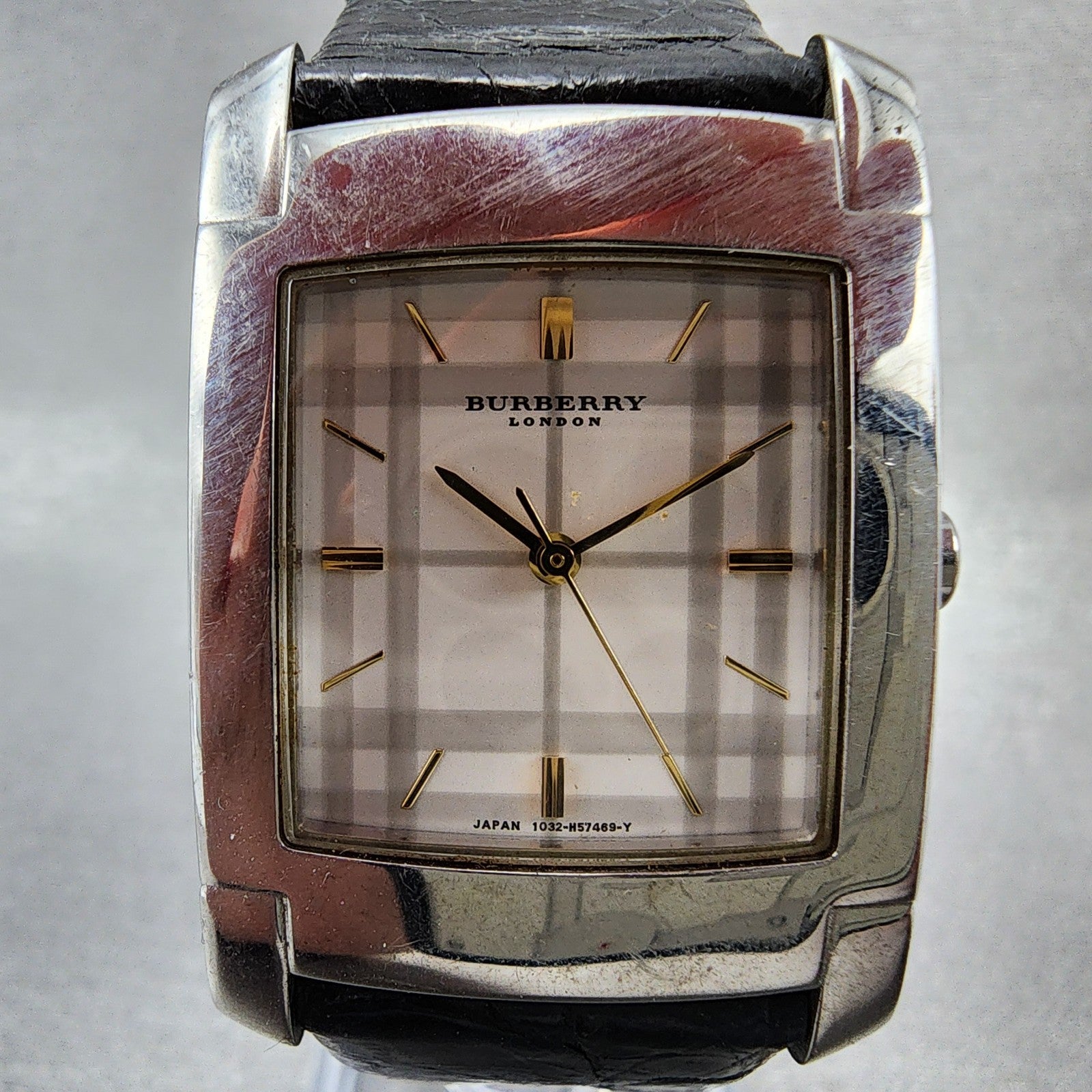 Burberry Tank Watch Men 27mm White Dial Silver Tone Rectangle New Battery1