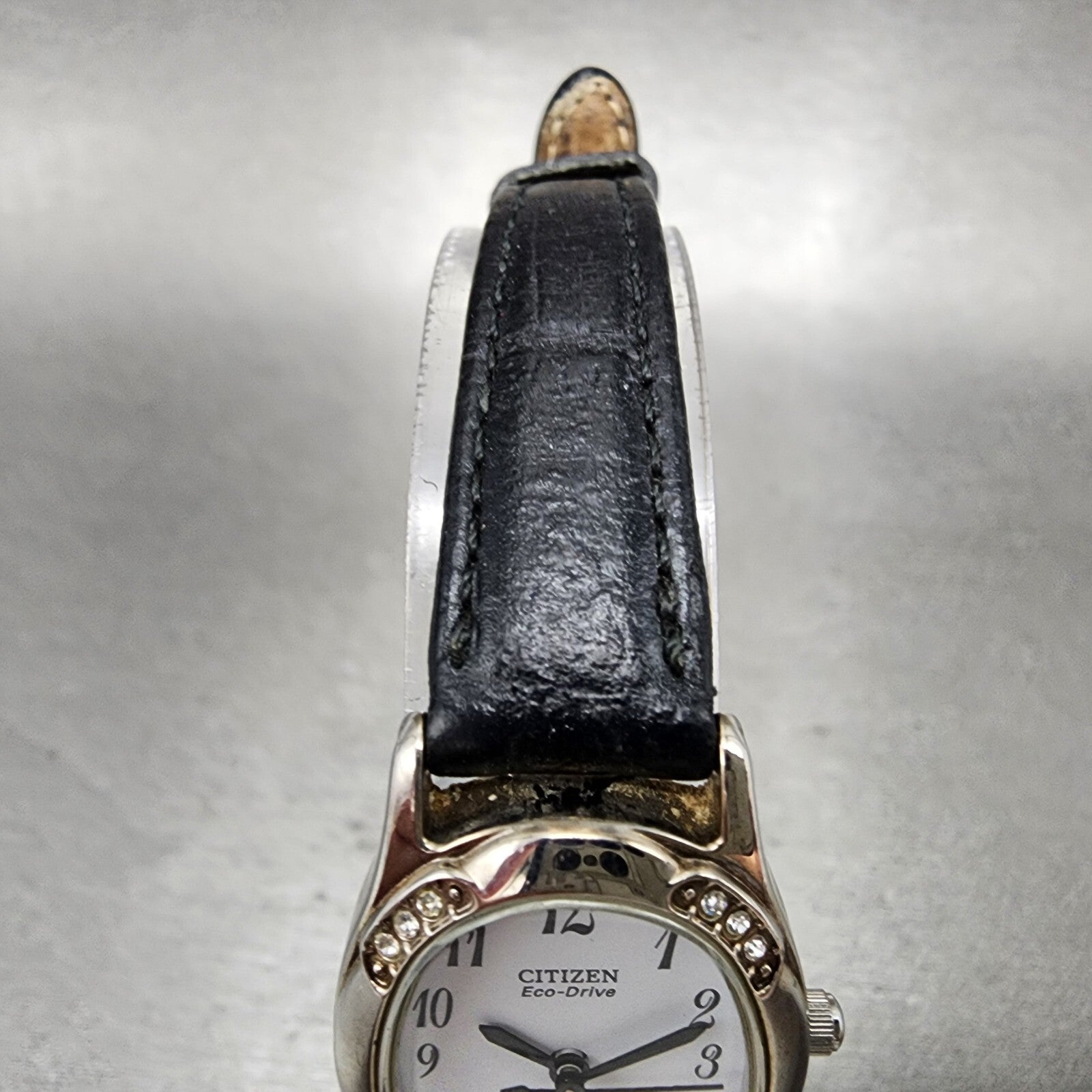 Citizen EcoDrive Watch Women 22mm White Dial Silver Tone Oval E031S022495 Runs4