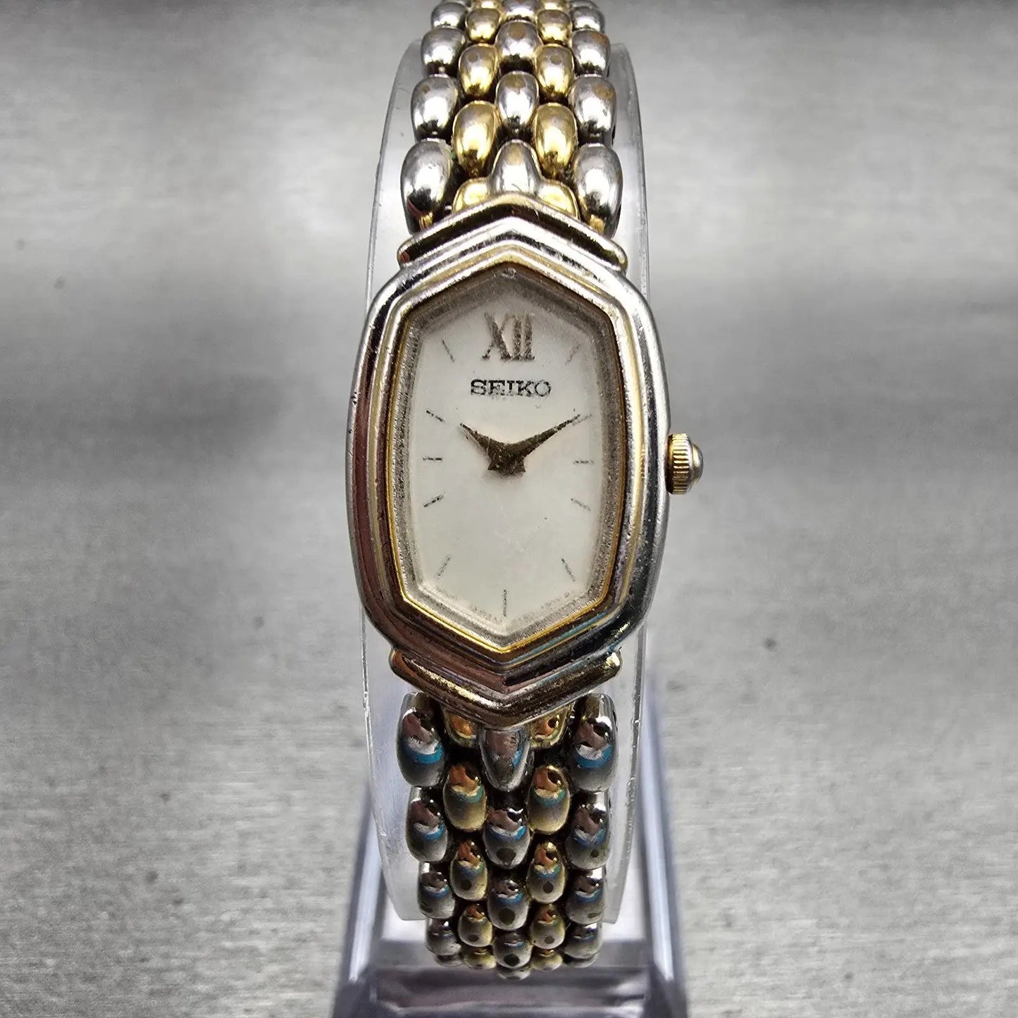 Seiko Watch Women 15mm White Dial Two Tone Oval Y150-5M80 New Battery Vintage0