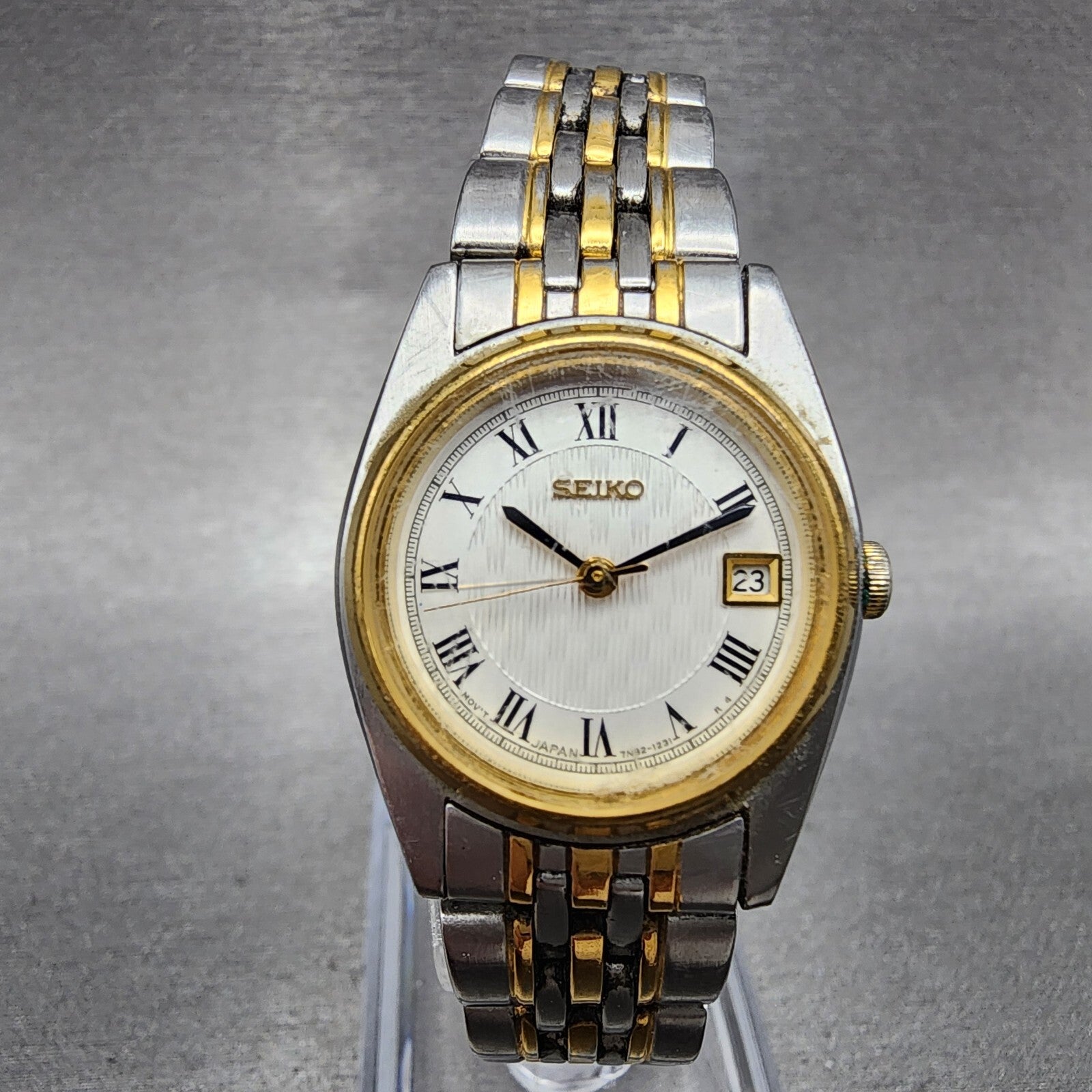 Seiko Watch Women 24mm White Dial Two Tone Date Round 7N826001 New Battery0
