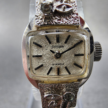 Citizen Watch Women 15mm White Dial White Gold Plated Manual Wind Runs VTG1