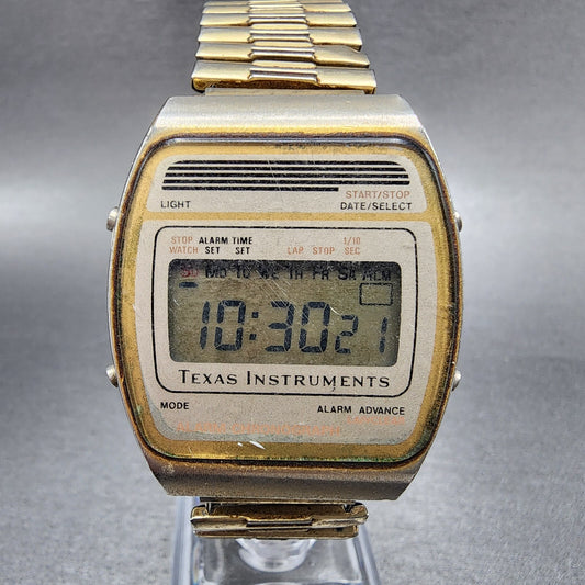 Texas Instruments Digital Watch Men 34mm LCD Gold Tone Rectangle New Battery