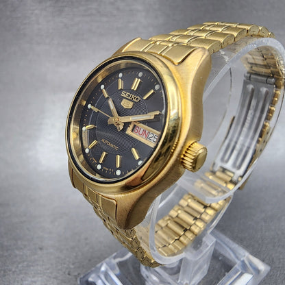 Seiko 5 Watch Women 25mm Black Dial Gold Tone Daydate Round 42060720 Runs2