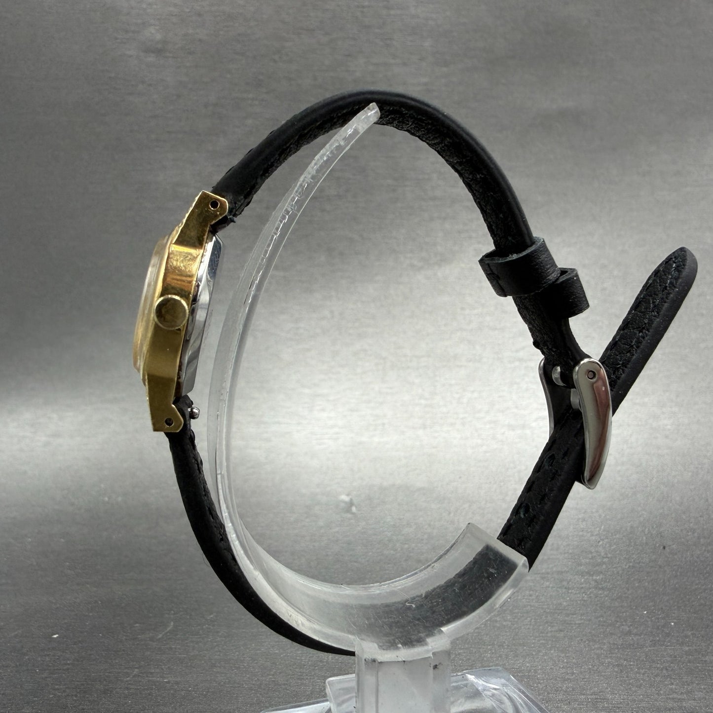 Seiko Watch Women 17mm Champagne Dial Gold Tone Oval 1400-7379 New Battery VTG6