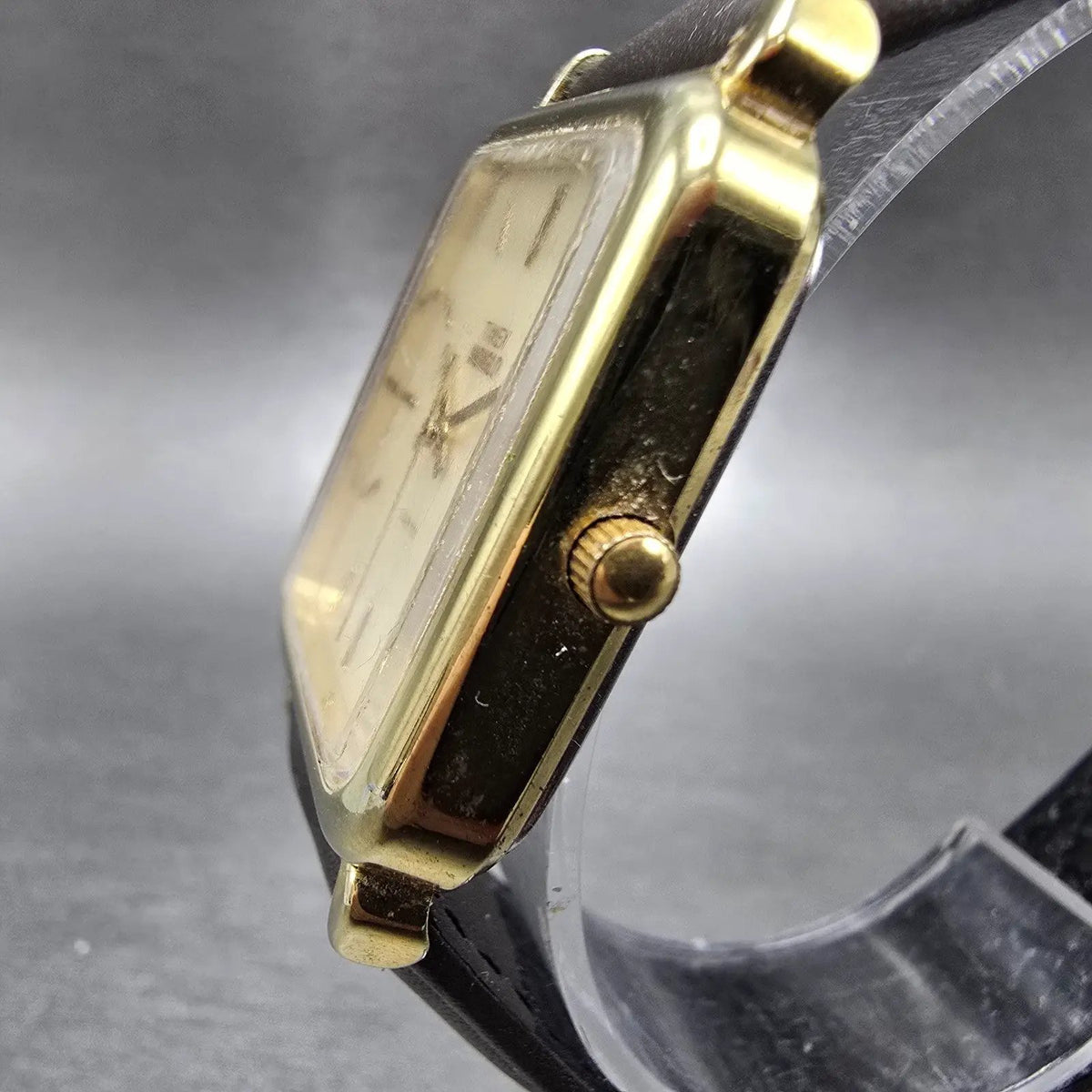 Timex Tank Watch Men 28mm Cream Dial Gold Rectangle Indiglo New Battery VTG2