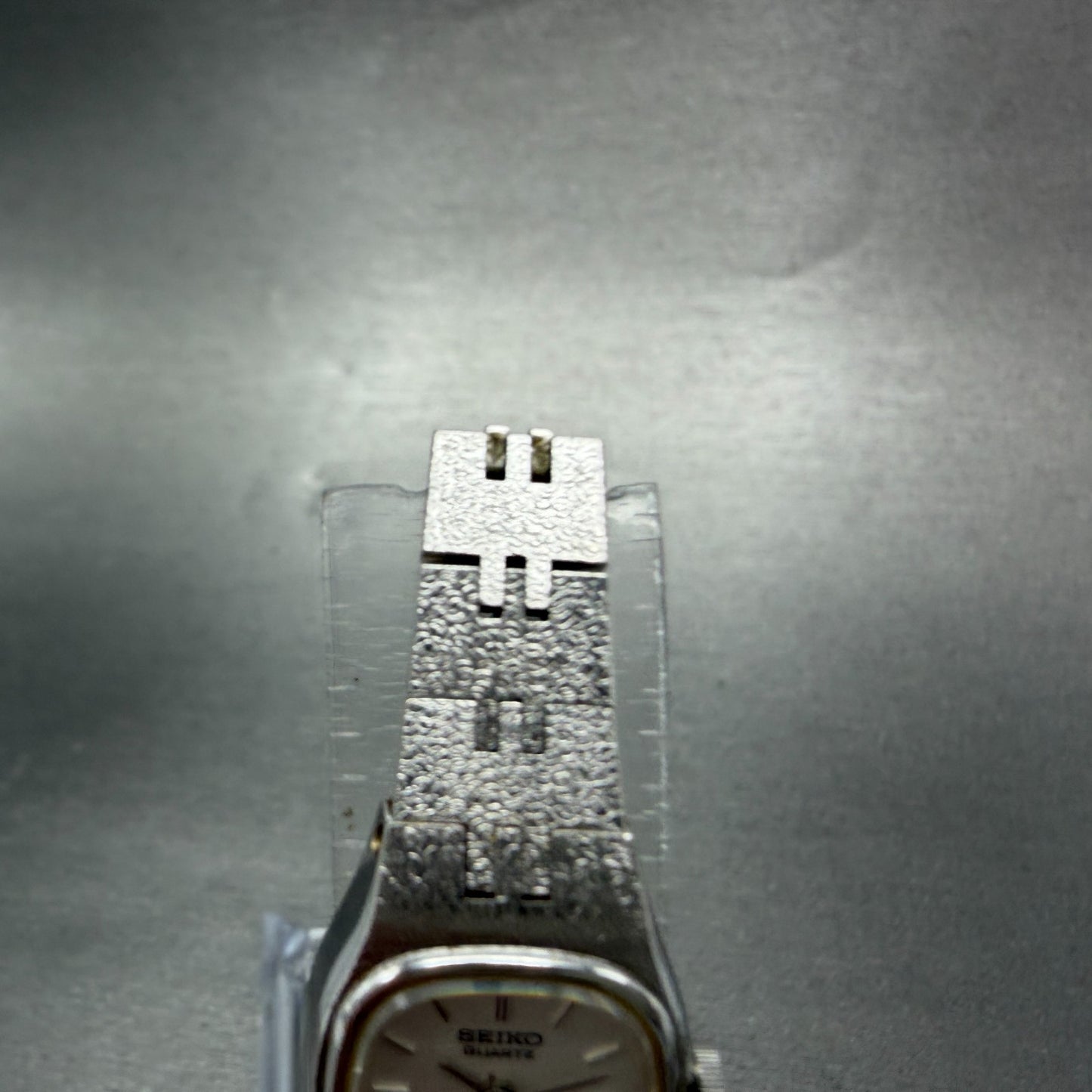 Seiko Watch Women 17mm Silver Dial Silver Tone Oval 7321-5399 New Battery TG64