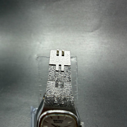 Seiko Watch Women 17mm Silver Dial Silver Tone Oval 7321-5399 New Battery TG64