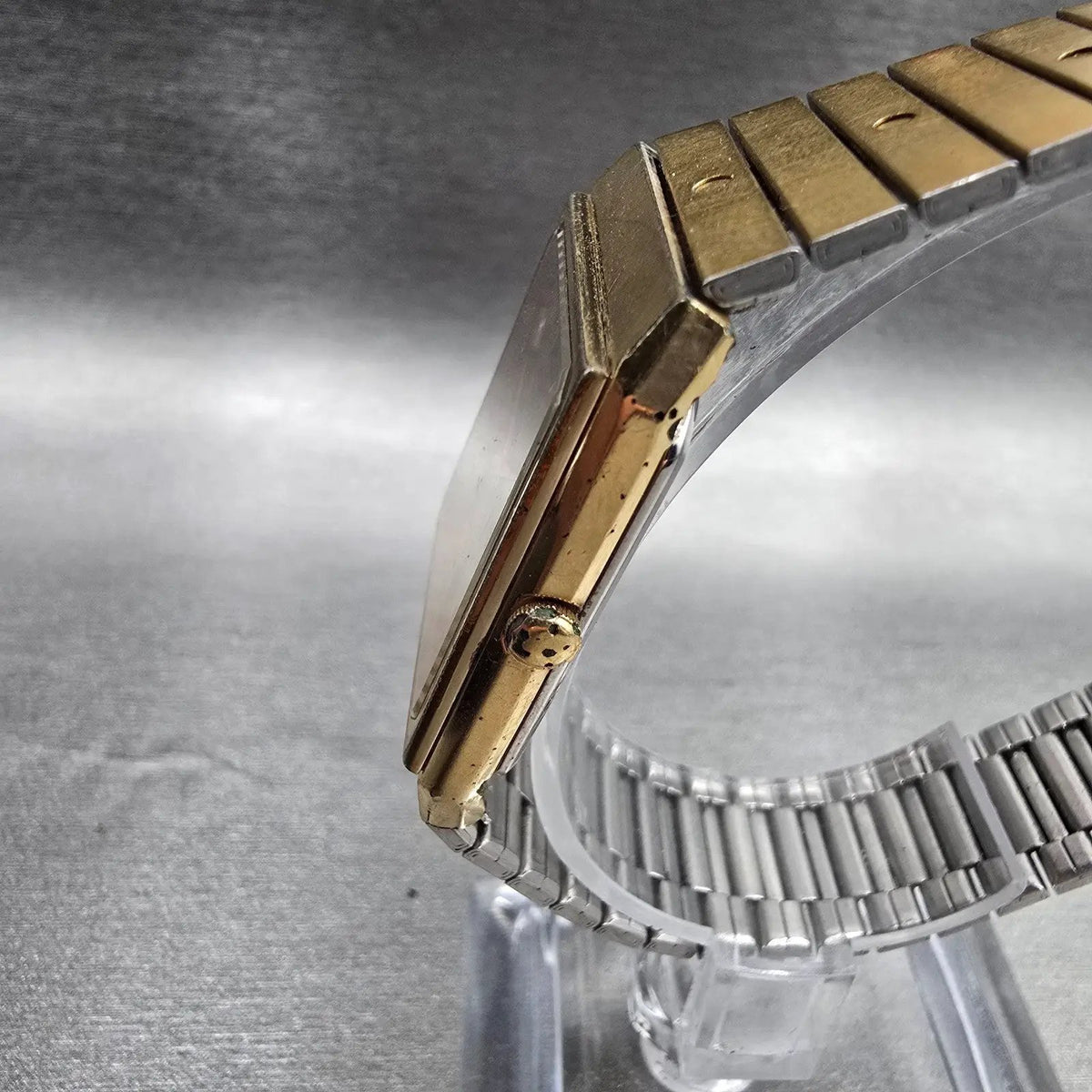 Seiko Tan Watch Men 27mm Gold Dial Gold Tone Rectangle 8620-5049 New Battery VTG2