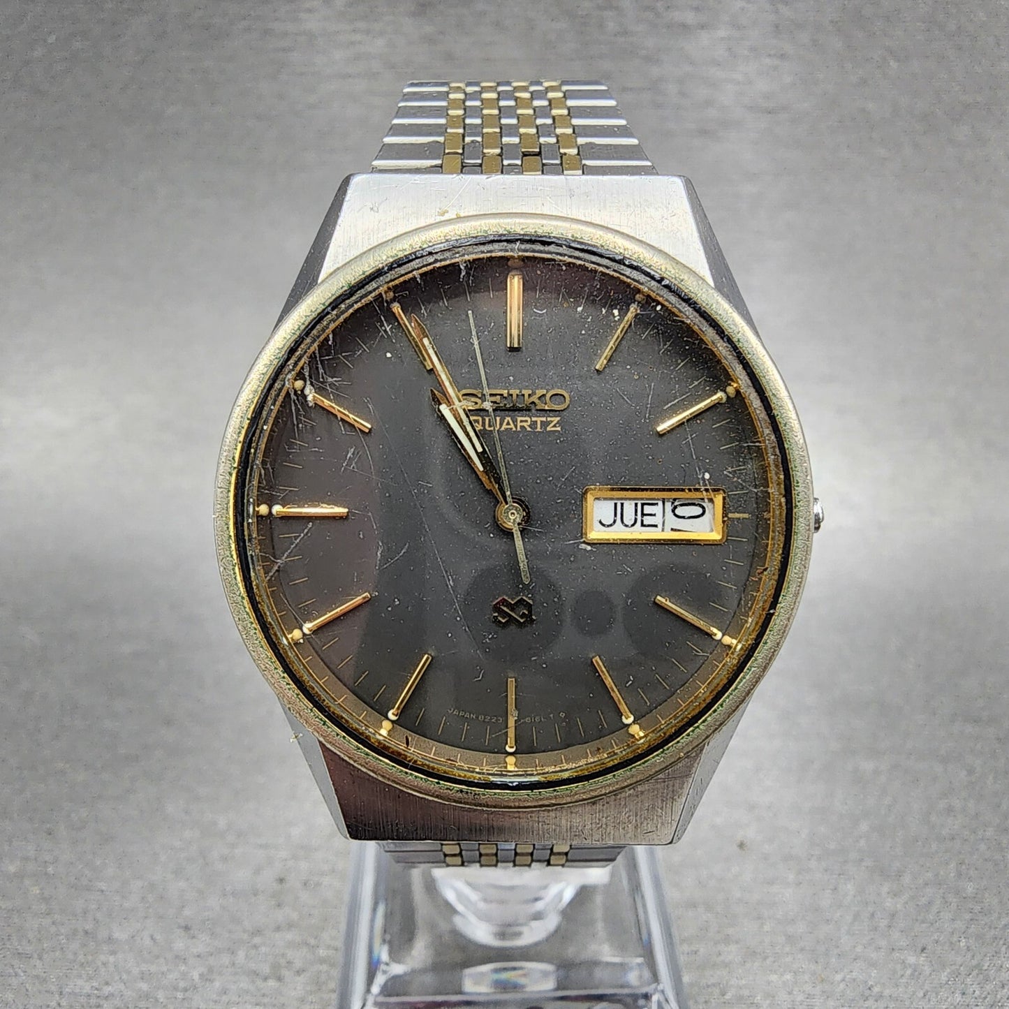 Seiko SQ Watch Men 35mm Gray Dial Two Tone Daydate Round 82238009 PARTS0