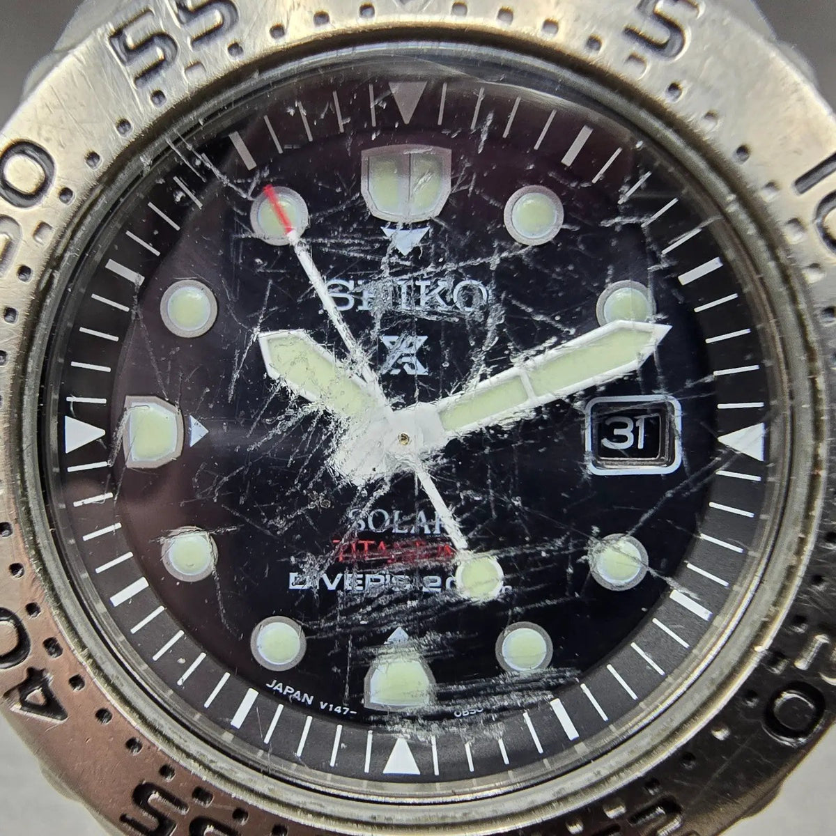 Seiko Prospex Dive Watch Men 41mm Black Dial Titanium Date Solar V147-0AG0 Runs1