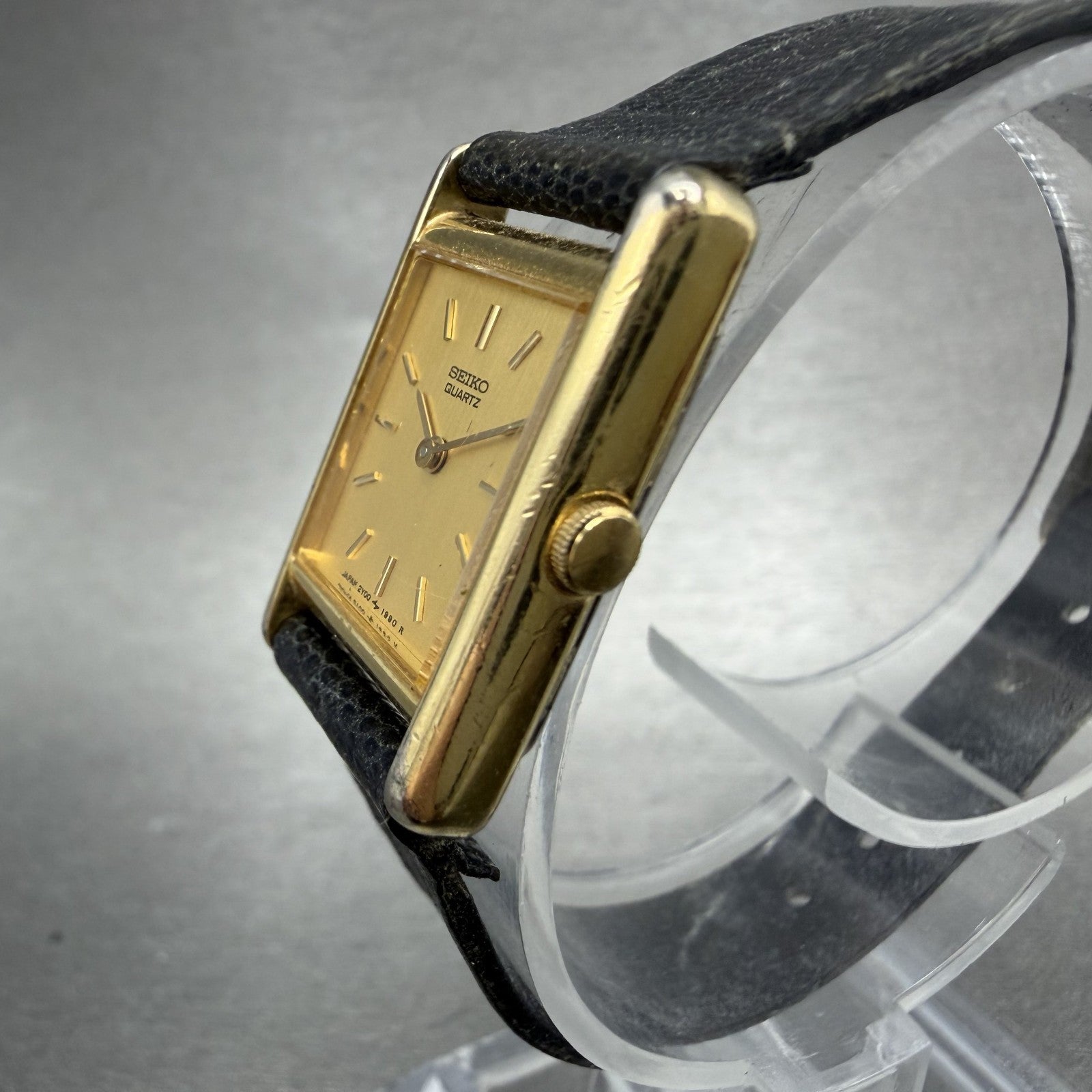 Seiko Tank Watch Women 18mm Champagne Dial Gold Tone 2Y00-5479 New Battery2