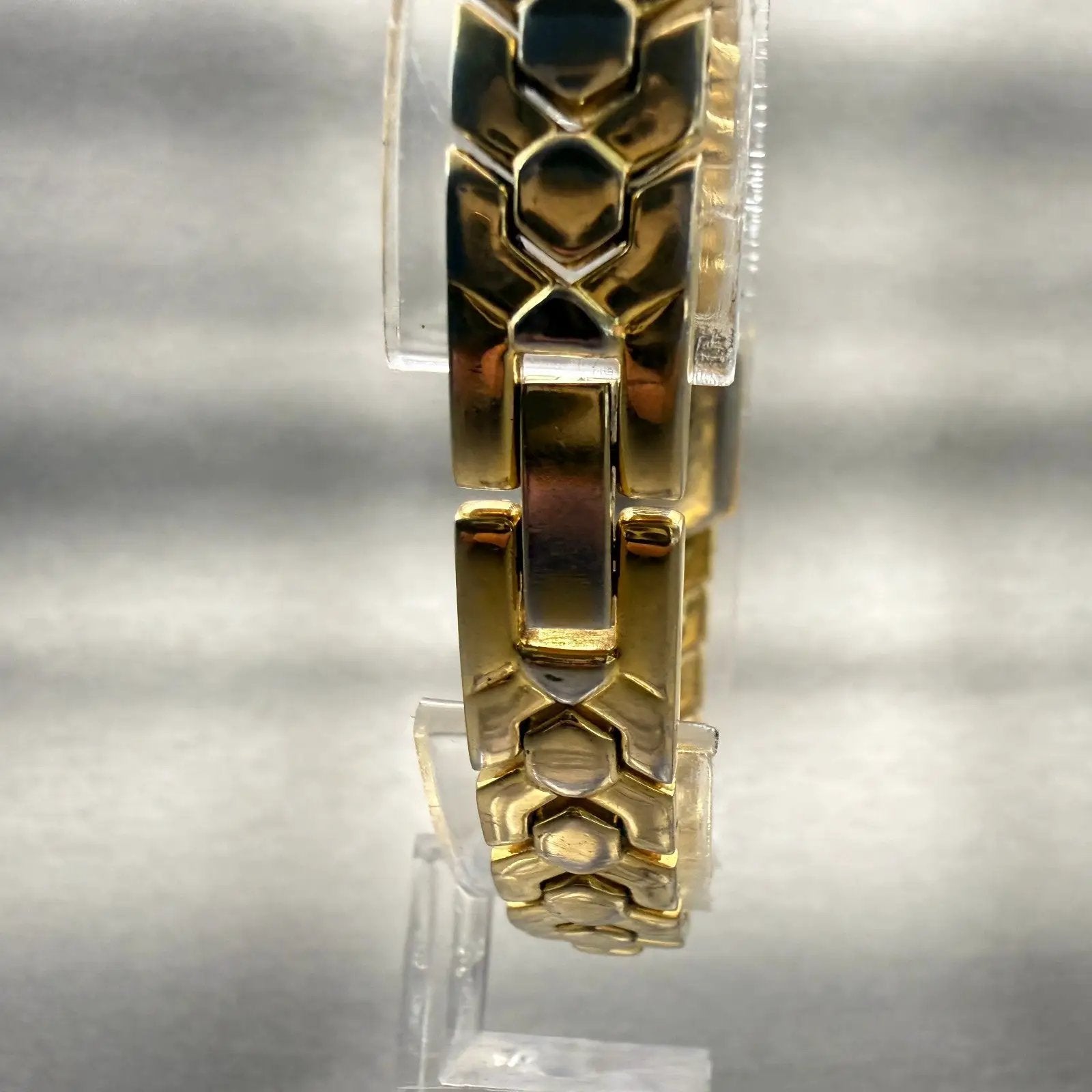 Citizen Watch Women 13mm Gold Dial Gold Tone Rectangle 5421-S41185 New Battery7