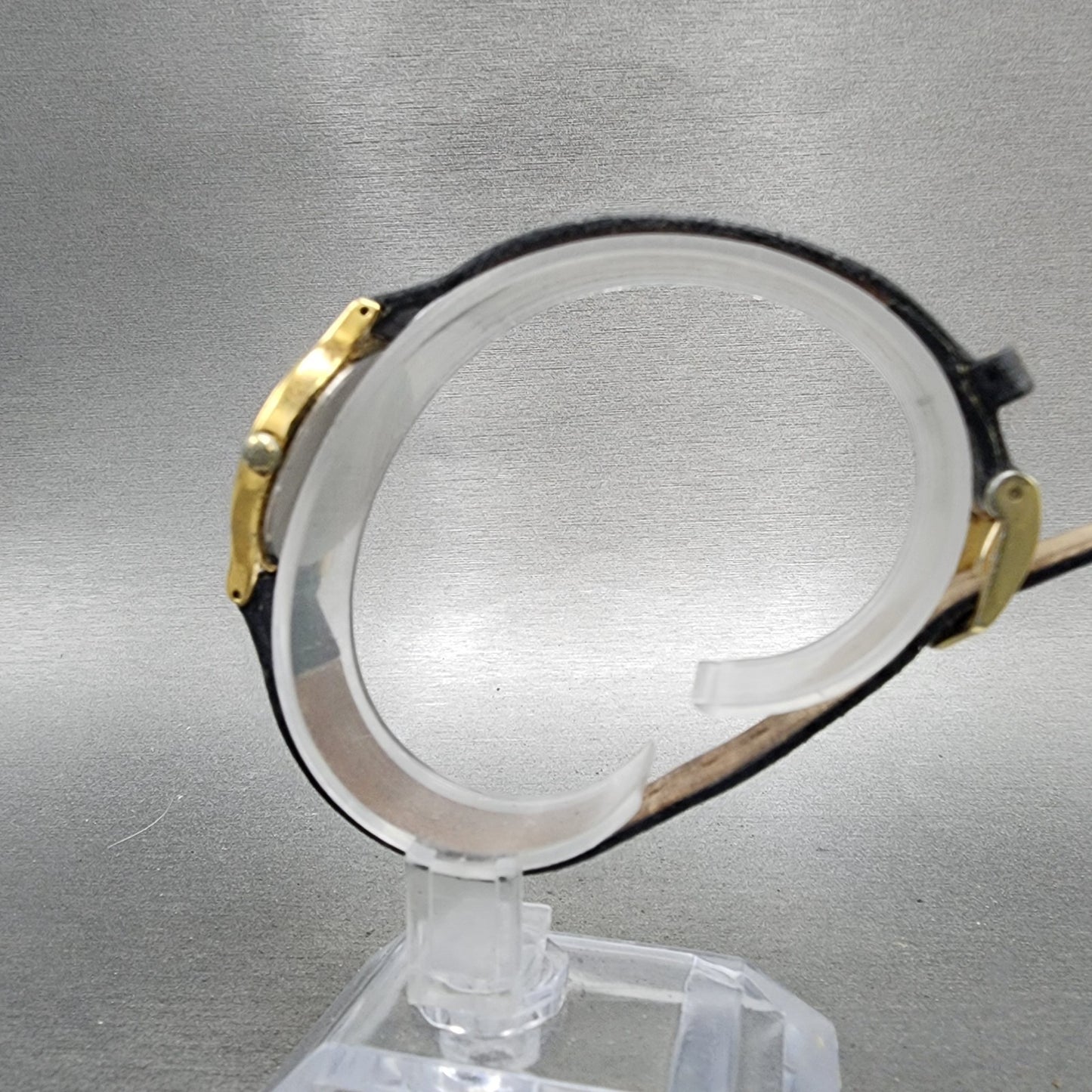 Seiko Watch Women 26mm Black Dial Gold Tone Round V7006091 New Battery B12346