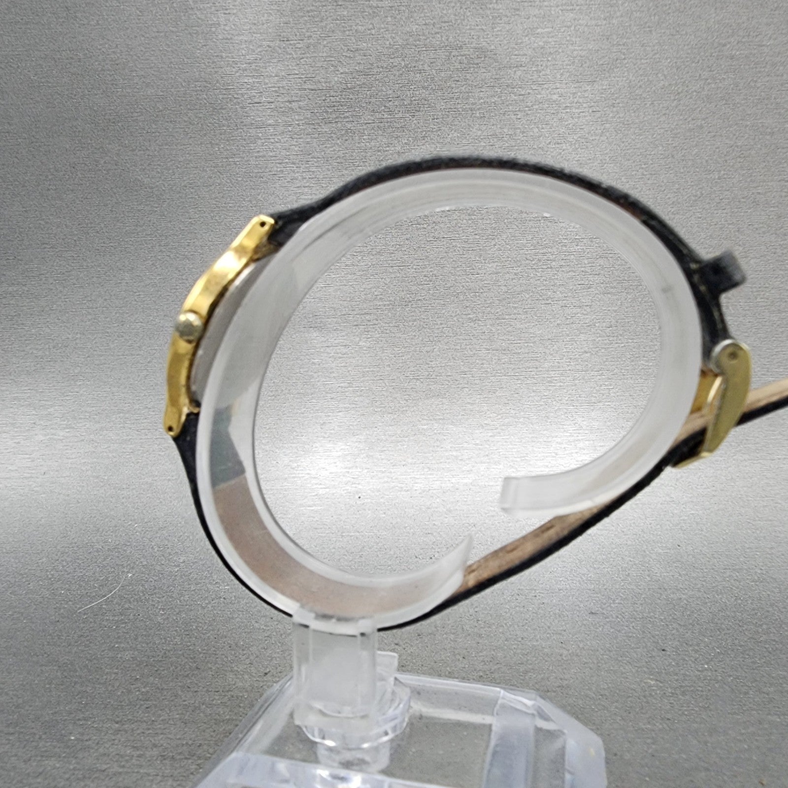 Seiko Watch Women 26mm Black Dial Gold Tone Round V7006091 New Battery B12346