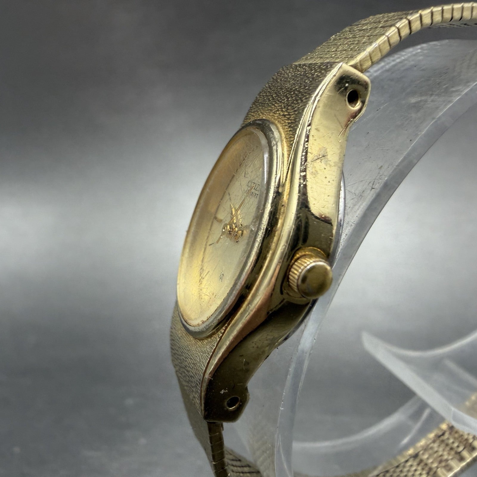 Citizen CQ Watch Women 17mm Champagne Dial Gold Tone Oval 5930-S25350 New Batt2