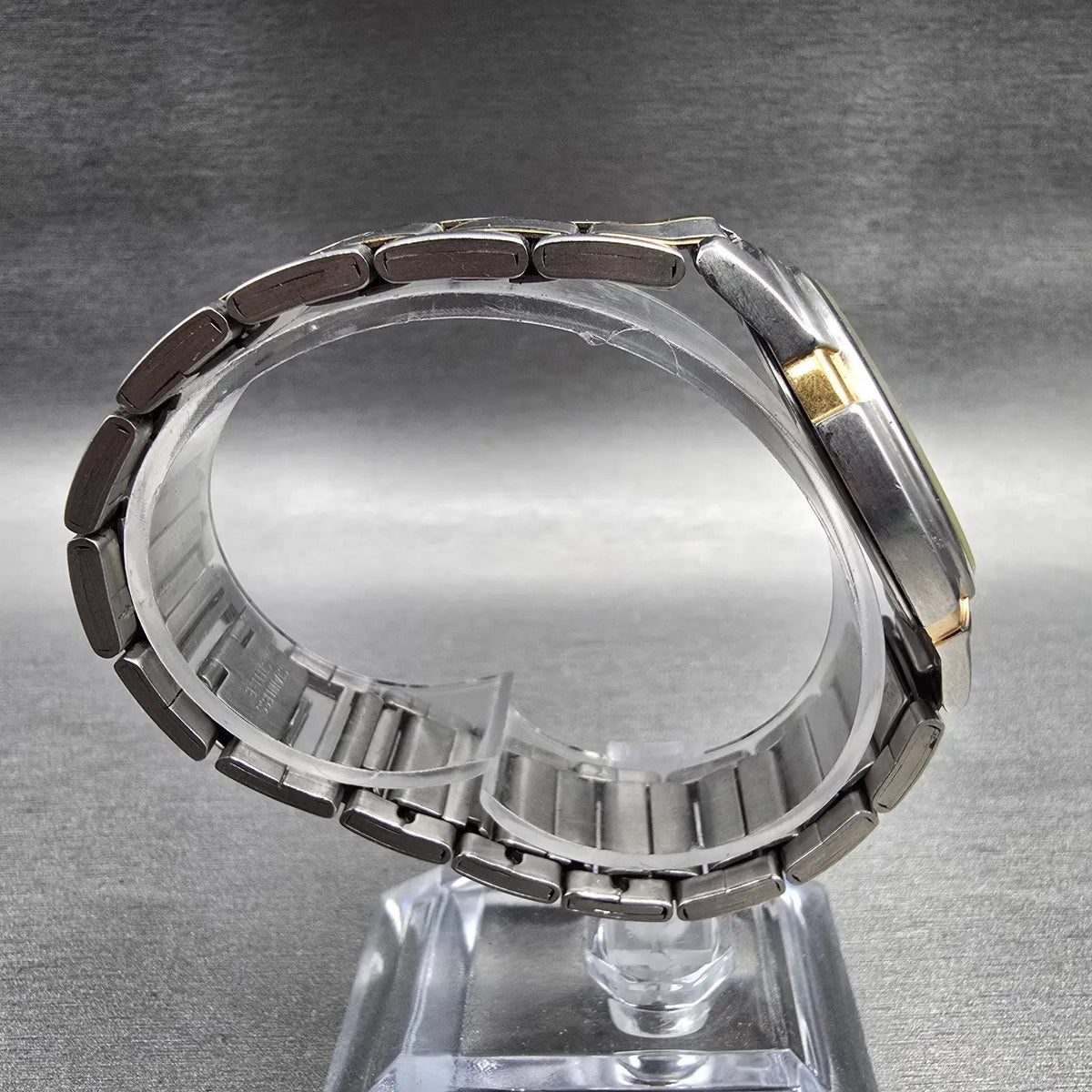 Seiko Watch Men 35mm Champagne Dial Two Tone Round V701-2K80 New Battery Vintage8