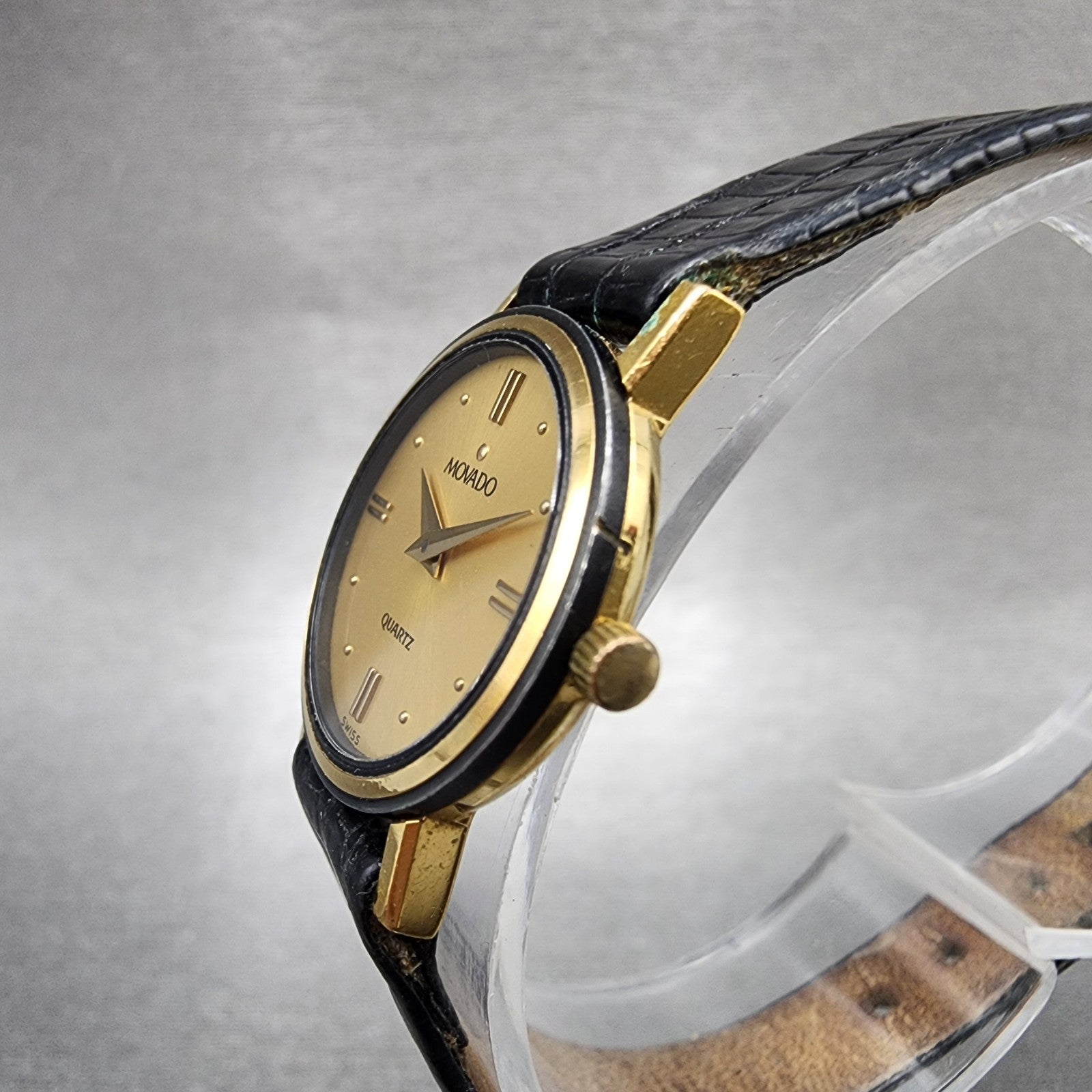 Movado Watch Women 21mm Gold Dial Gold Tone Round 8724839 New Battery2