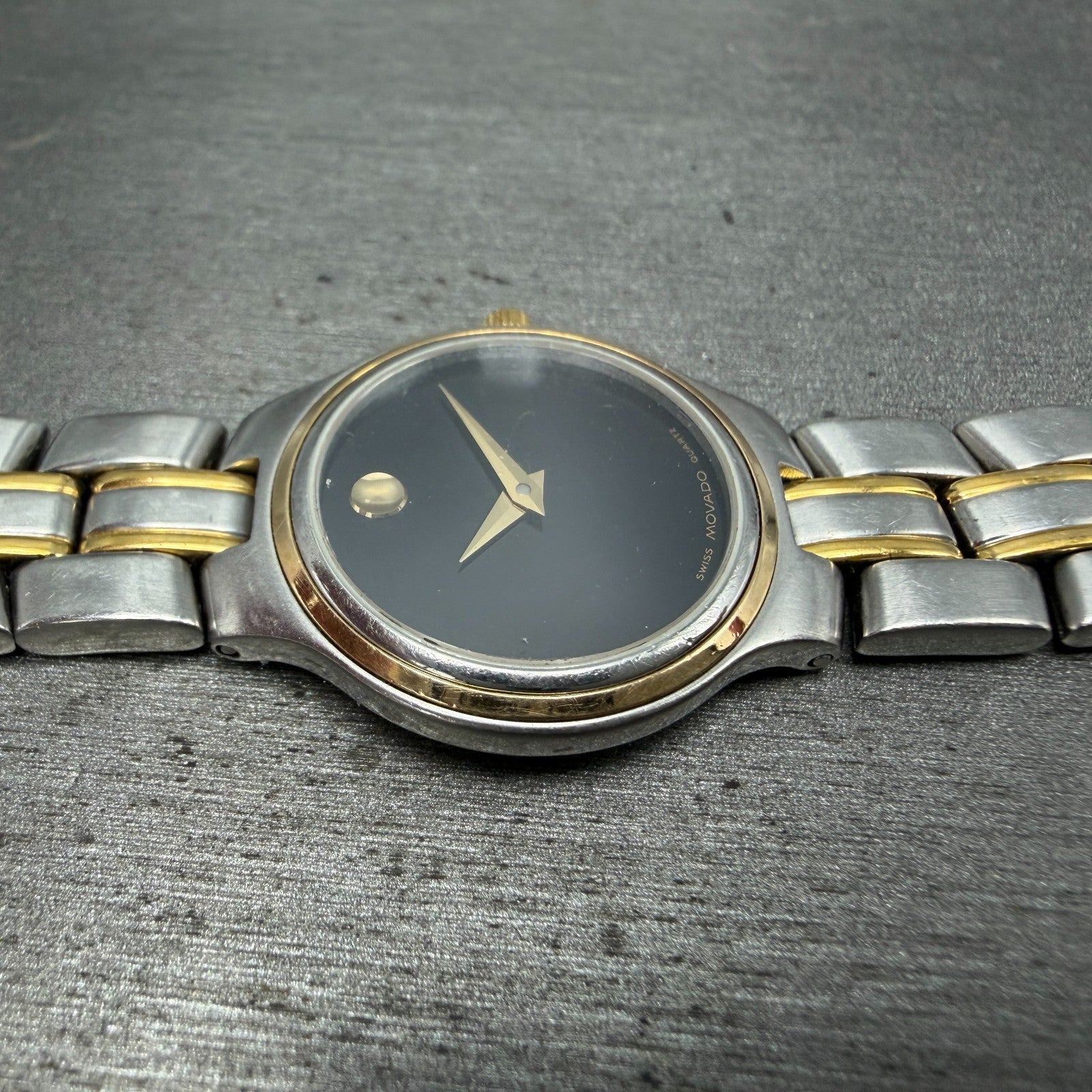 Movado Museum Watch Women 24mm Black Dial Two Tone Round READ!!!! 81-E3-828 Runs5