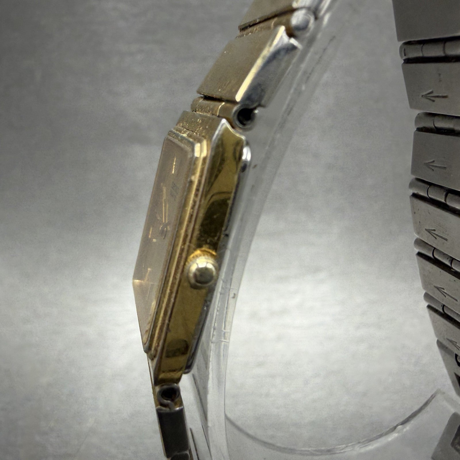 Seiko Tank Watch Women 17mm Gold Dial Gold Tone Rectangle 7320-5039 New Battery2